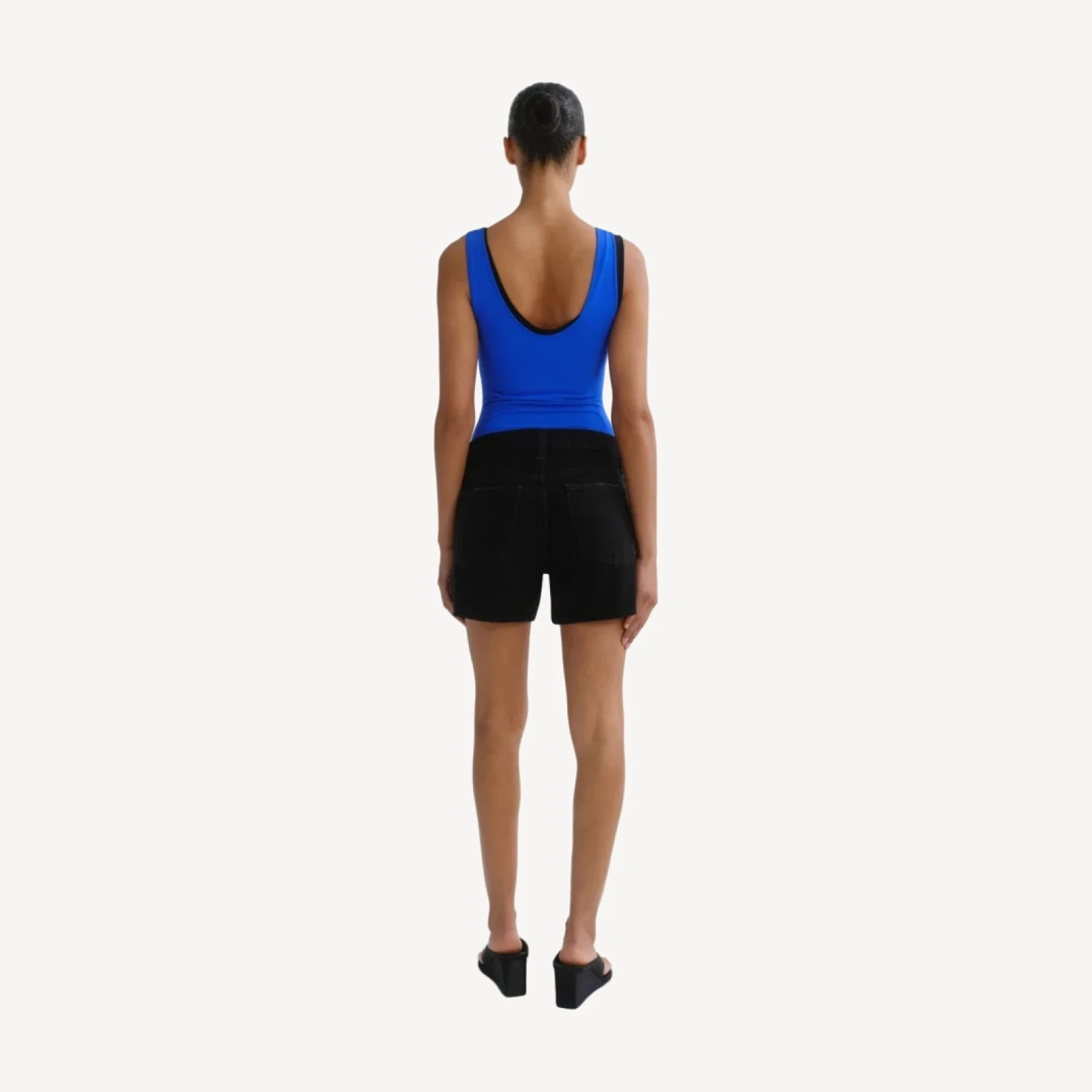 Parker Long Short (Weightless) in Phase