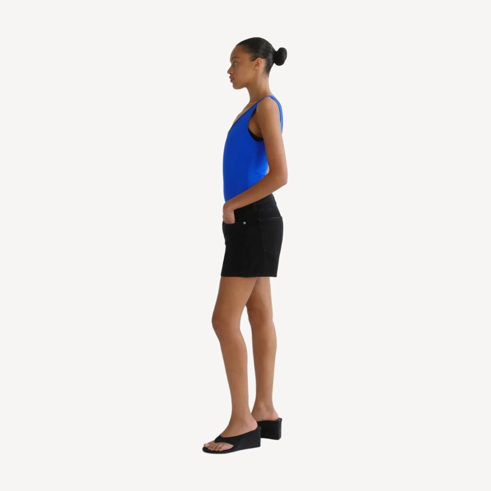 Parker Long Short (Weightless) in Phase