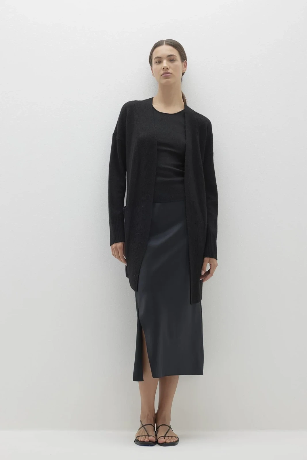 TORY CASHMERE CARDIGAN - BLACK