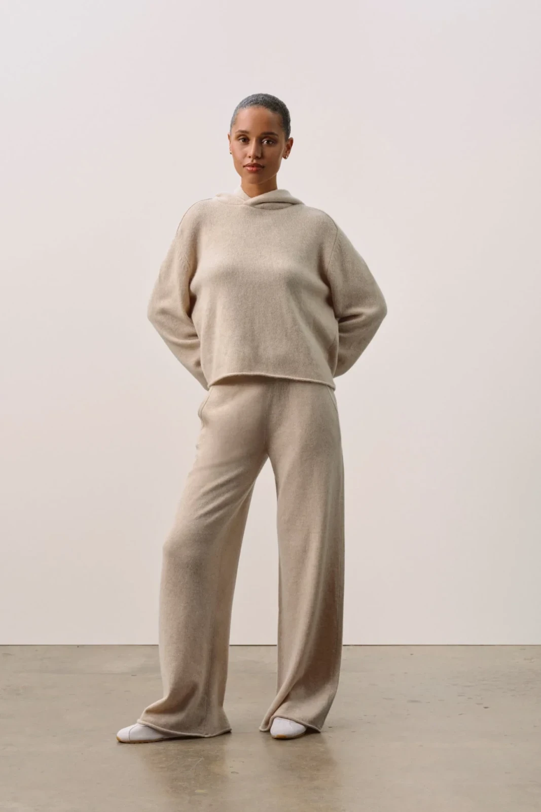 MAI CASHMERE HOODIE - FLAX
