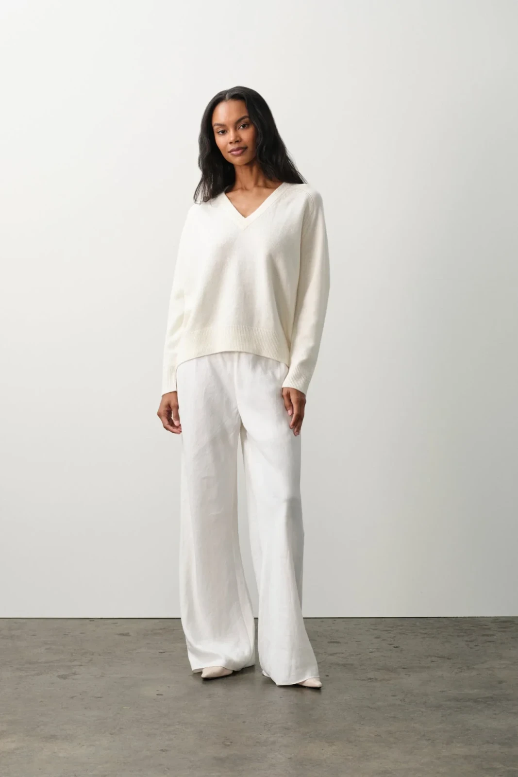 SYDNEY V-NECK CASHMERE SWEATER - ECRU