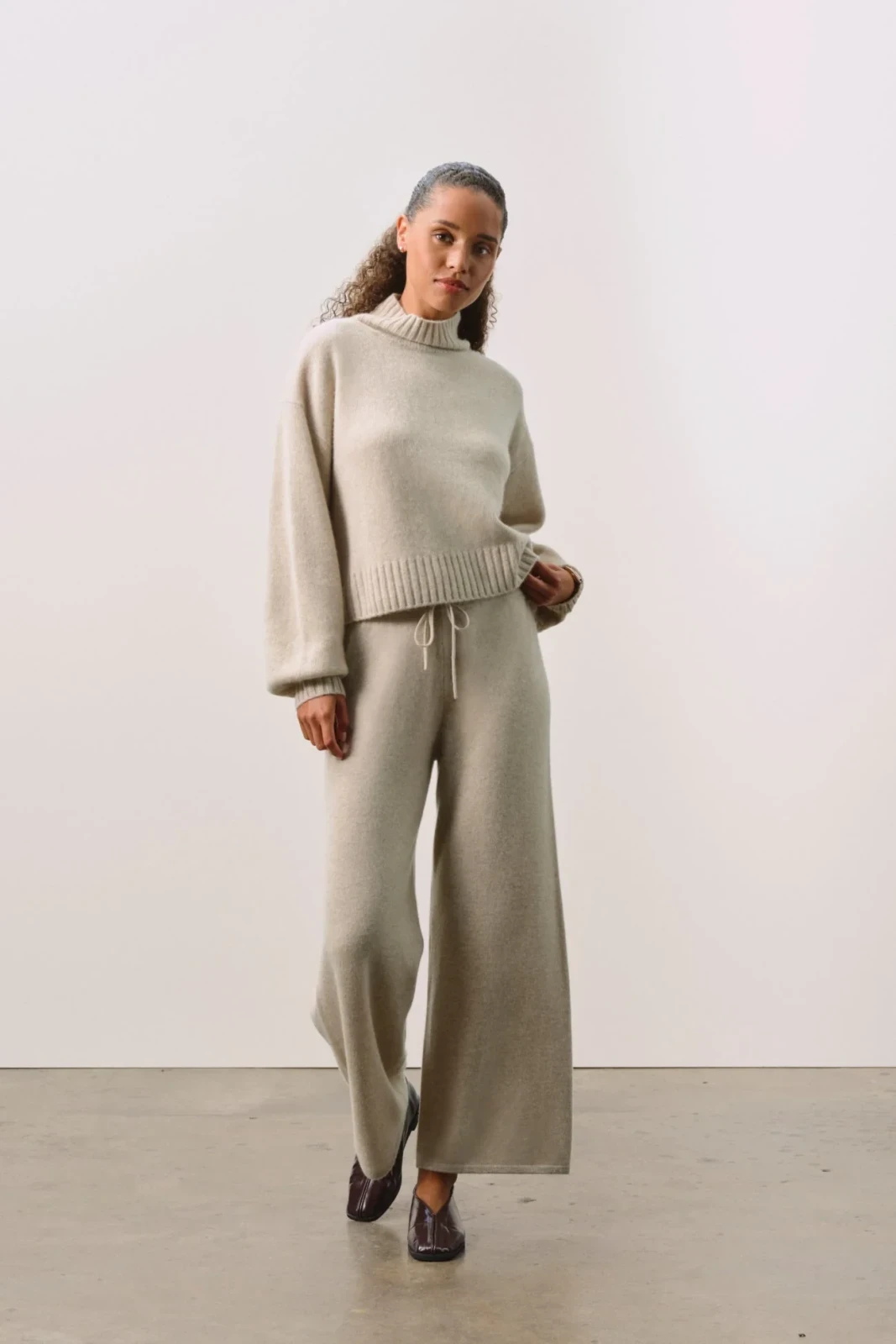 EMBER CASHMERE TURTLENECK - FLAX
