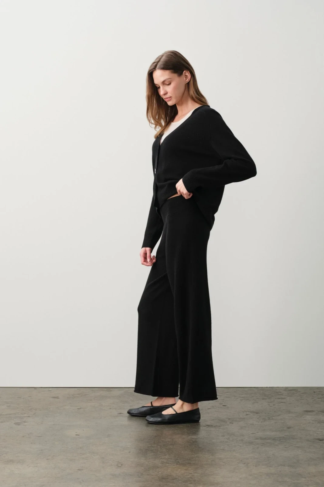 MARINA CROPPED CASHMERE PANT - BLACK