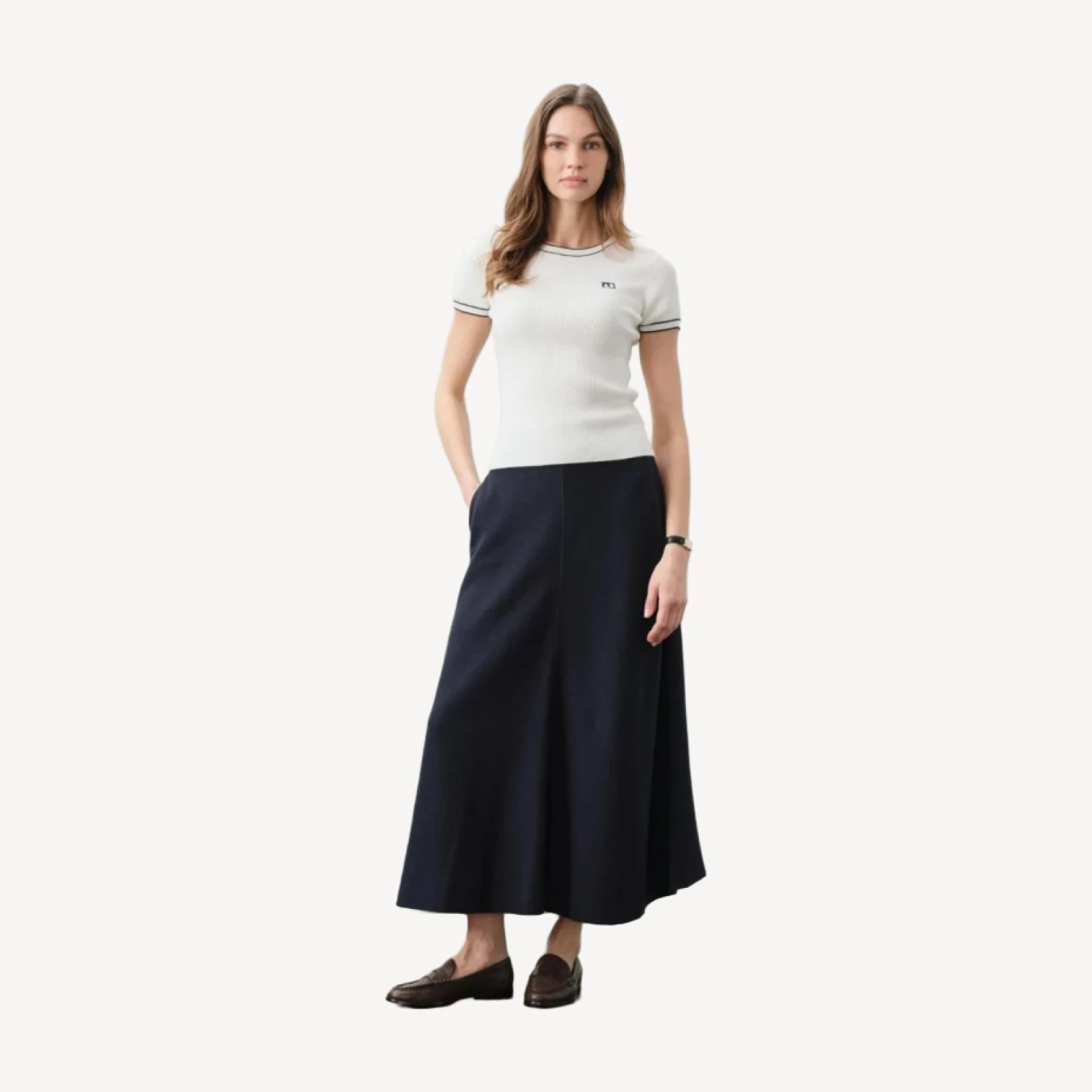 VICTORIA COTTON CASHMERE BABY TEE - ECRU/CLUB NAVY