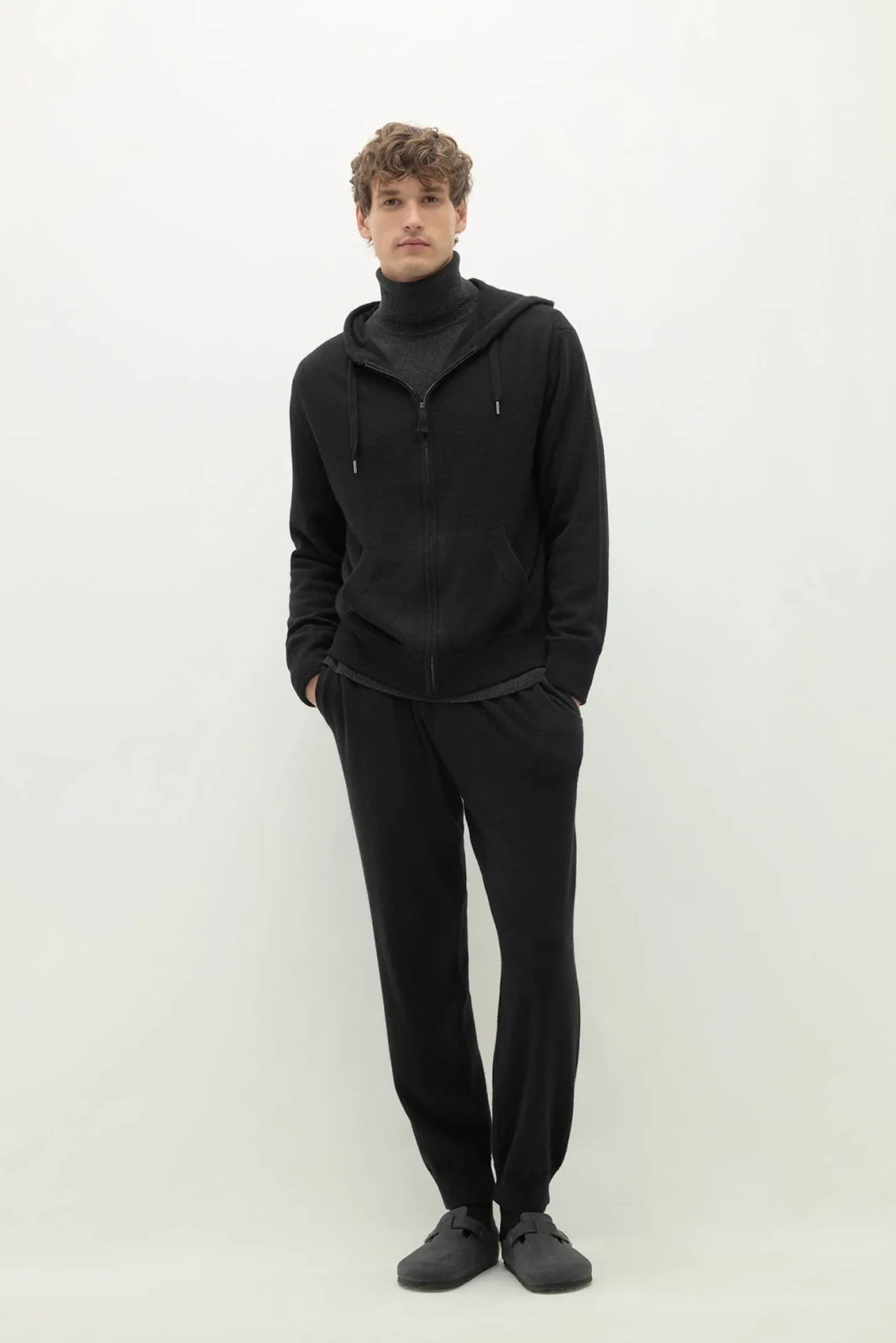 KAYDEN ZIP-UP HOODIE - BLACK