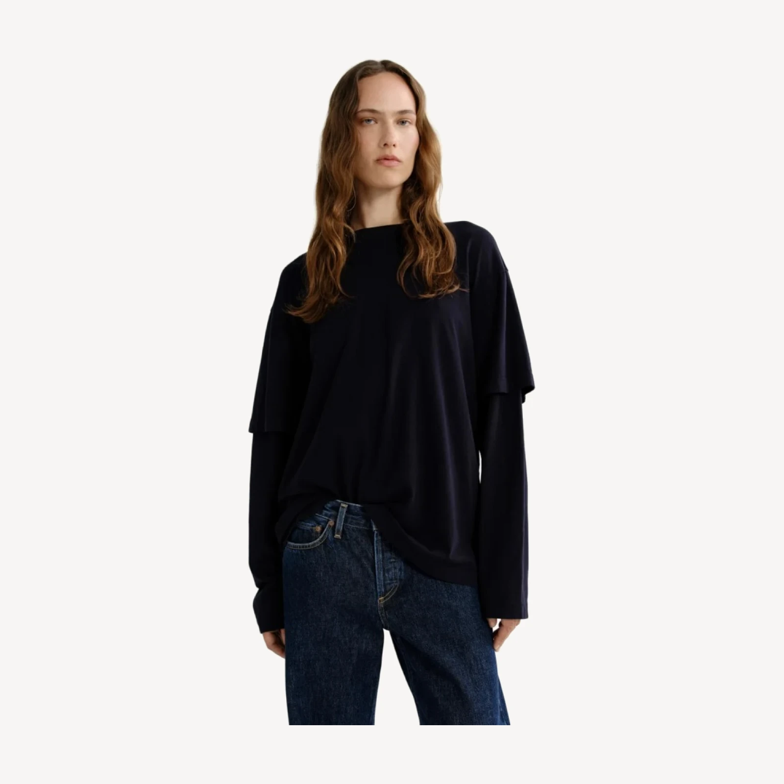 Lois Tee in Obscura