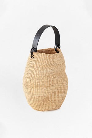 Inès Bressand: N.40 Pot Froissé