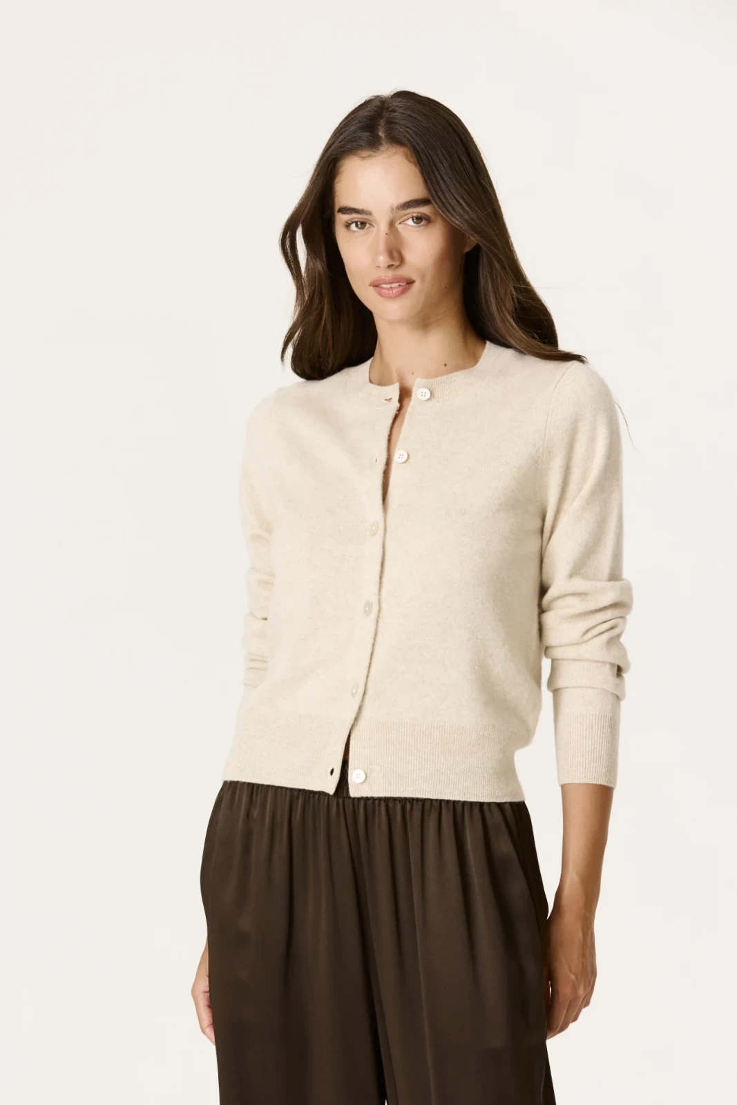 JAYLA BUTTON-UP CASHMERE CARDIGAN - BARLEY