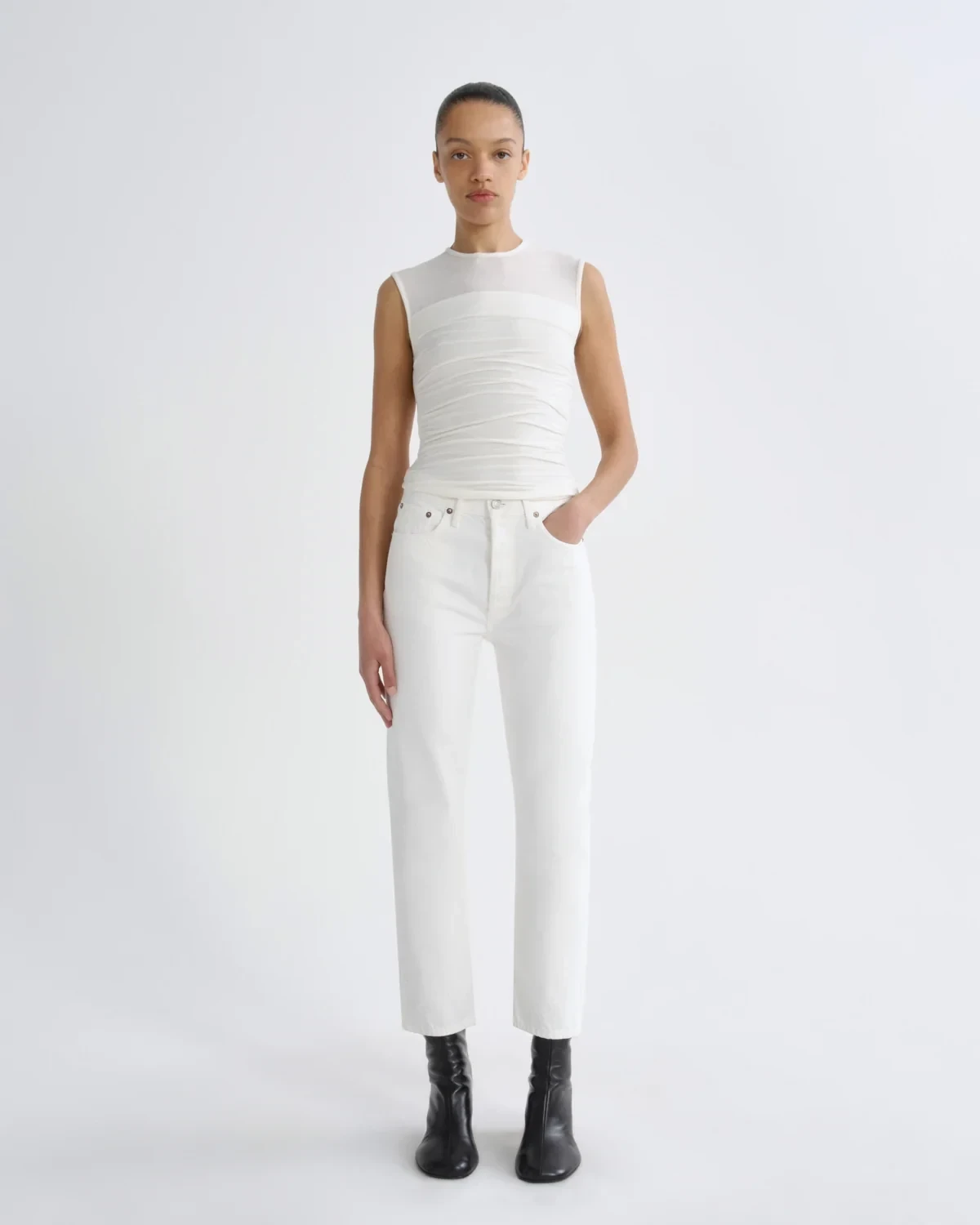 Riley High Rise Straight Crop in Fortune Cookie
