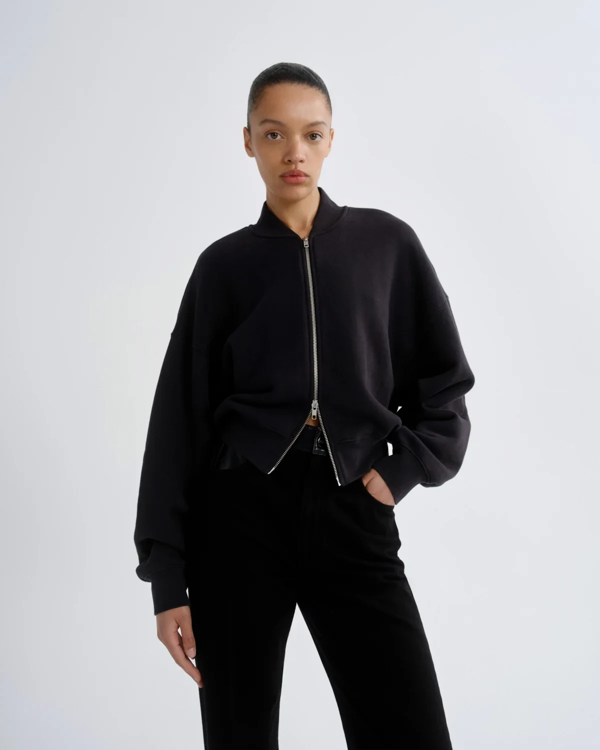 Tess Sweatshirt in Washed Black