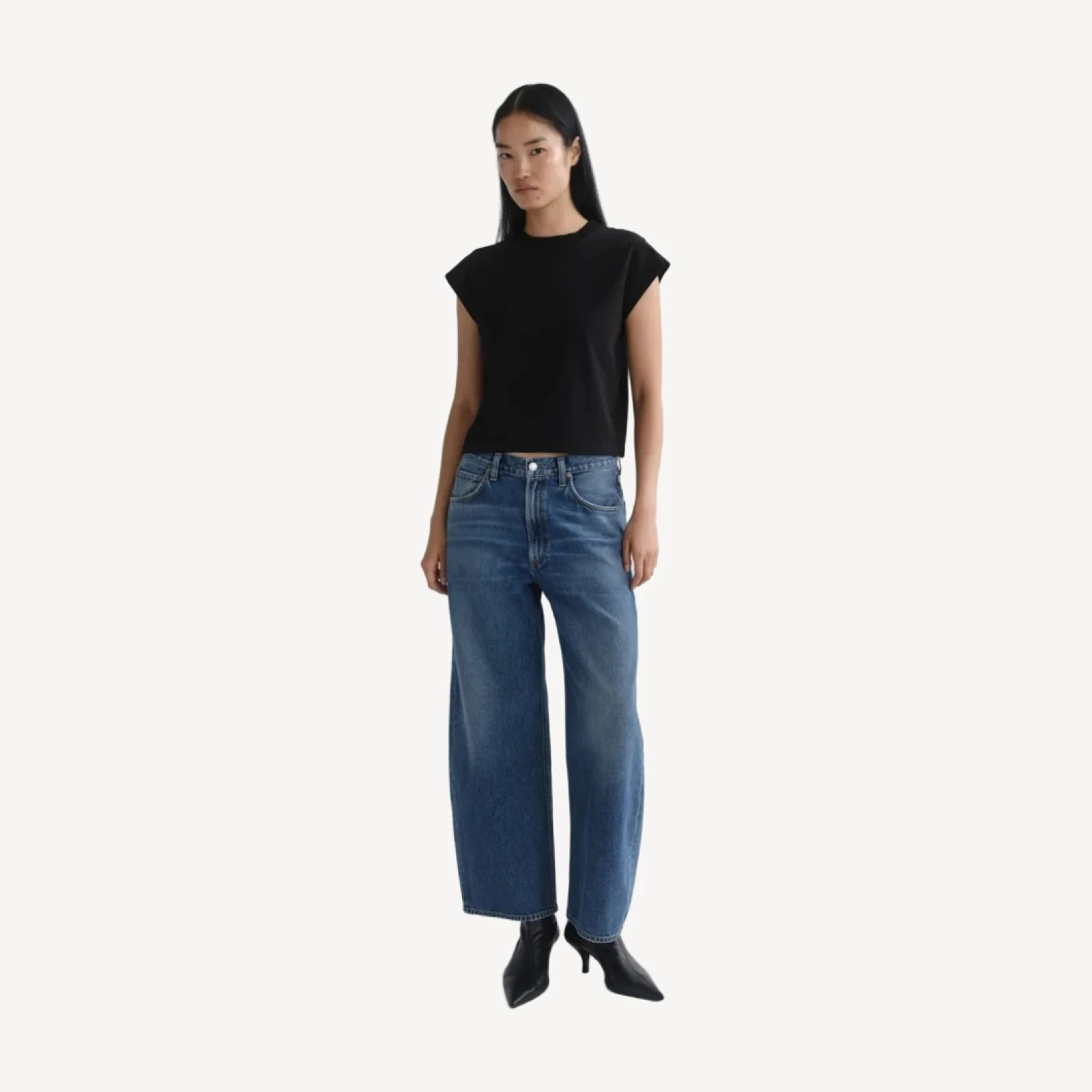 Low Curve Crop Jean (Weightless) in Curb