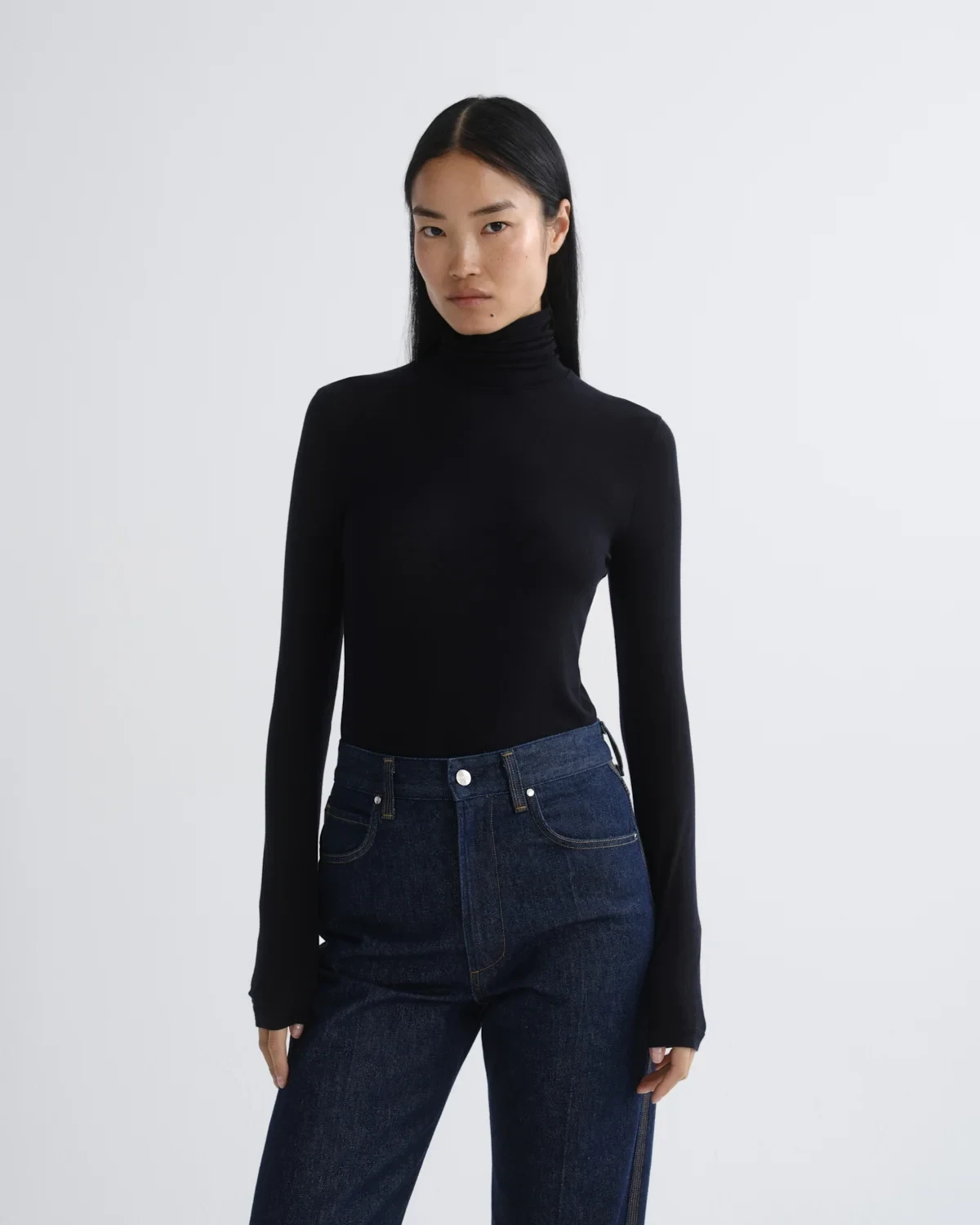 Pascale Turtleneck in Obscura