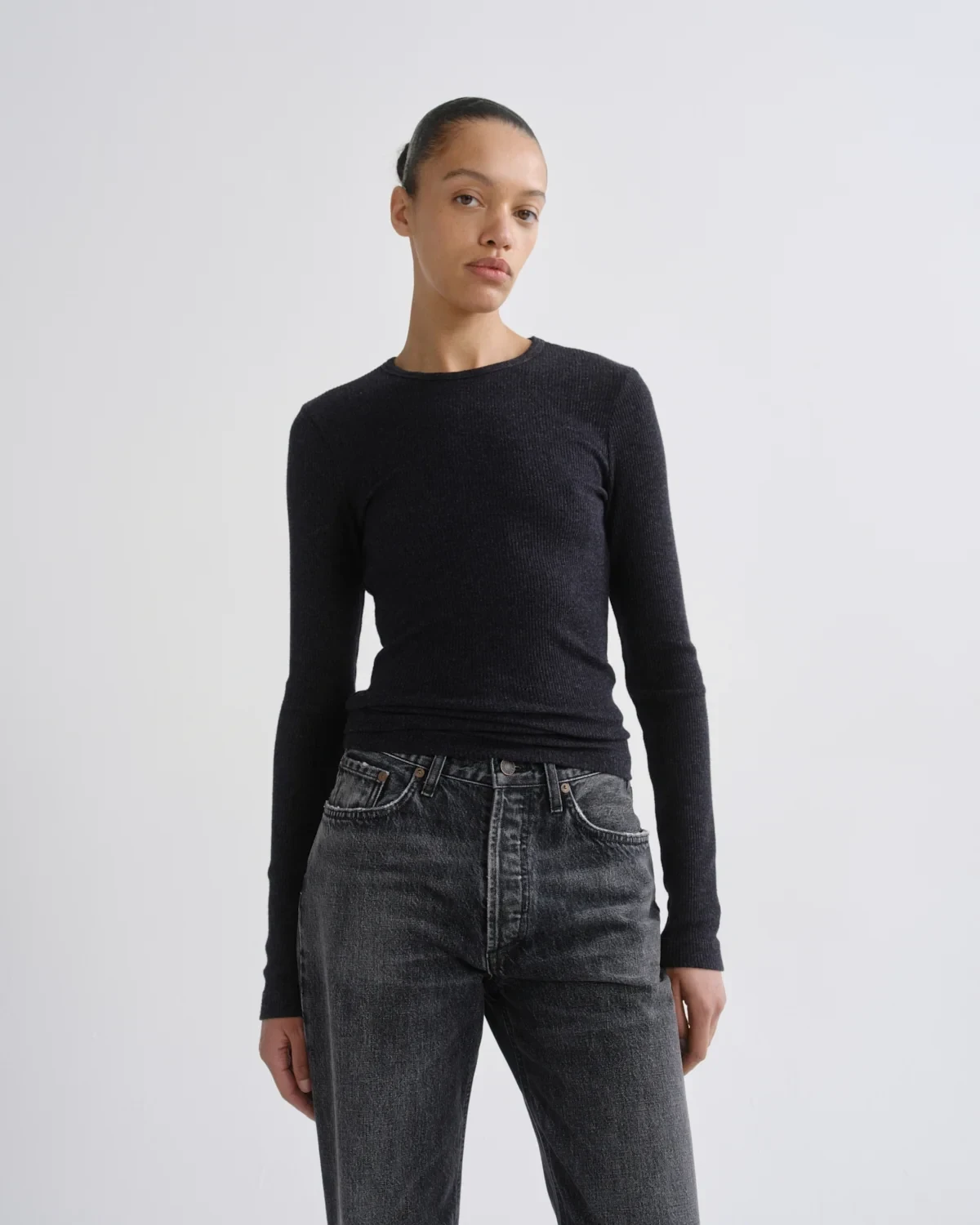 Delphi Slim Tee in Obscura