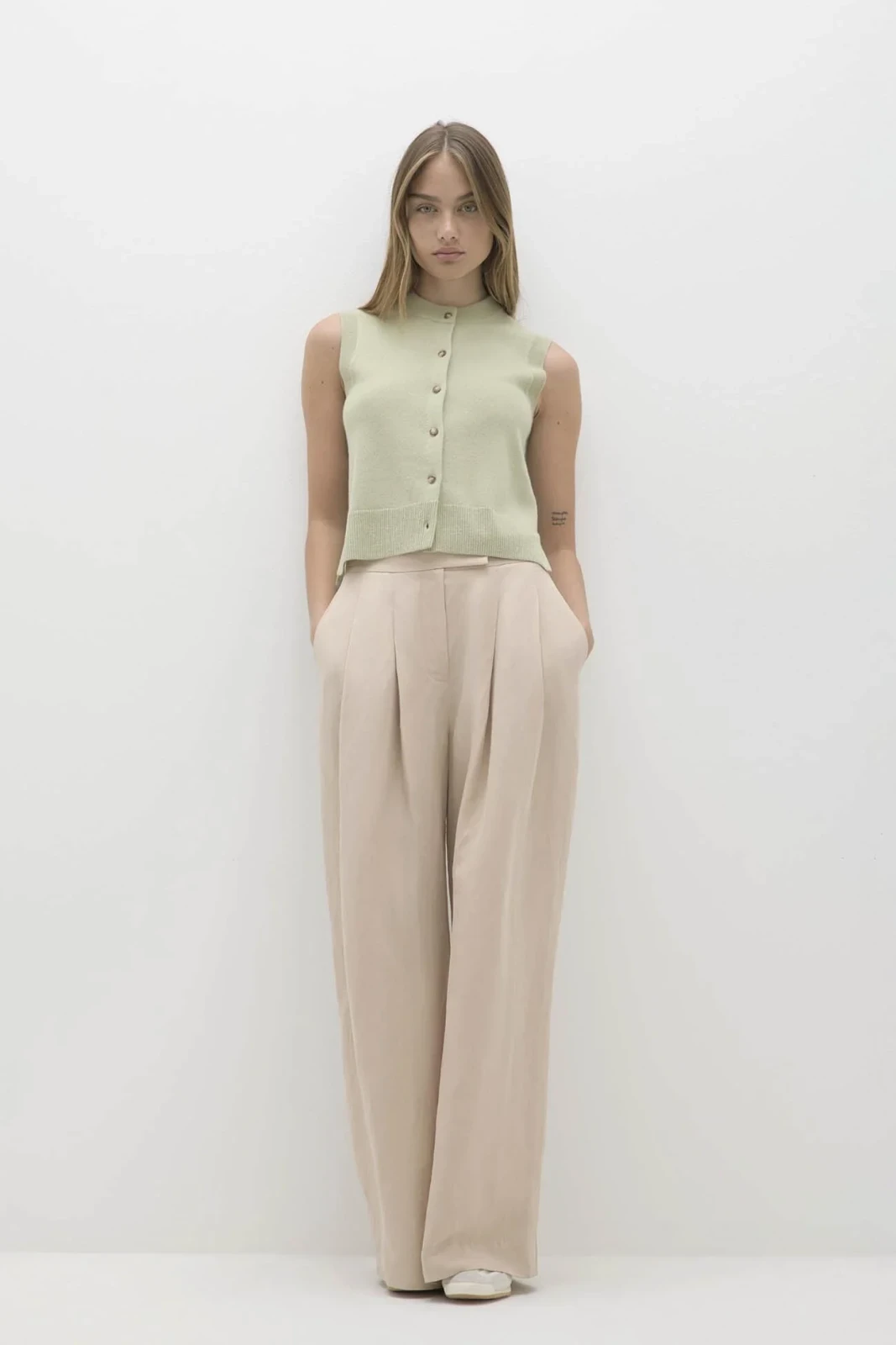 Emmaline Gilet in cashmere con bottoni - Matcha
