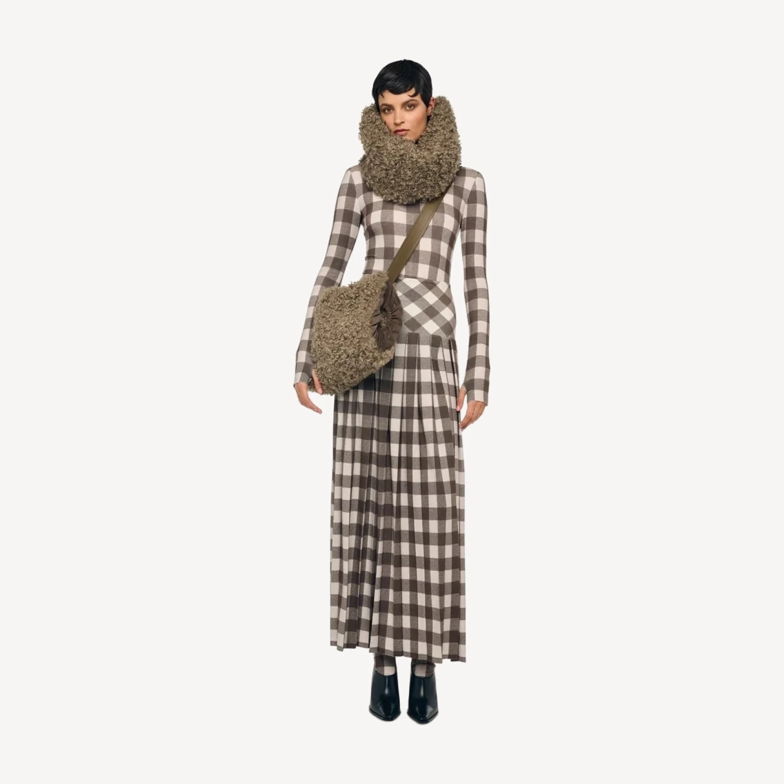 PLEATED LONG SKIRT W/ SLIT
