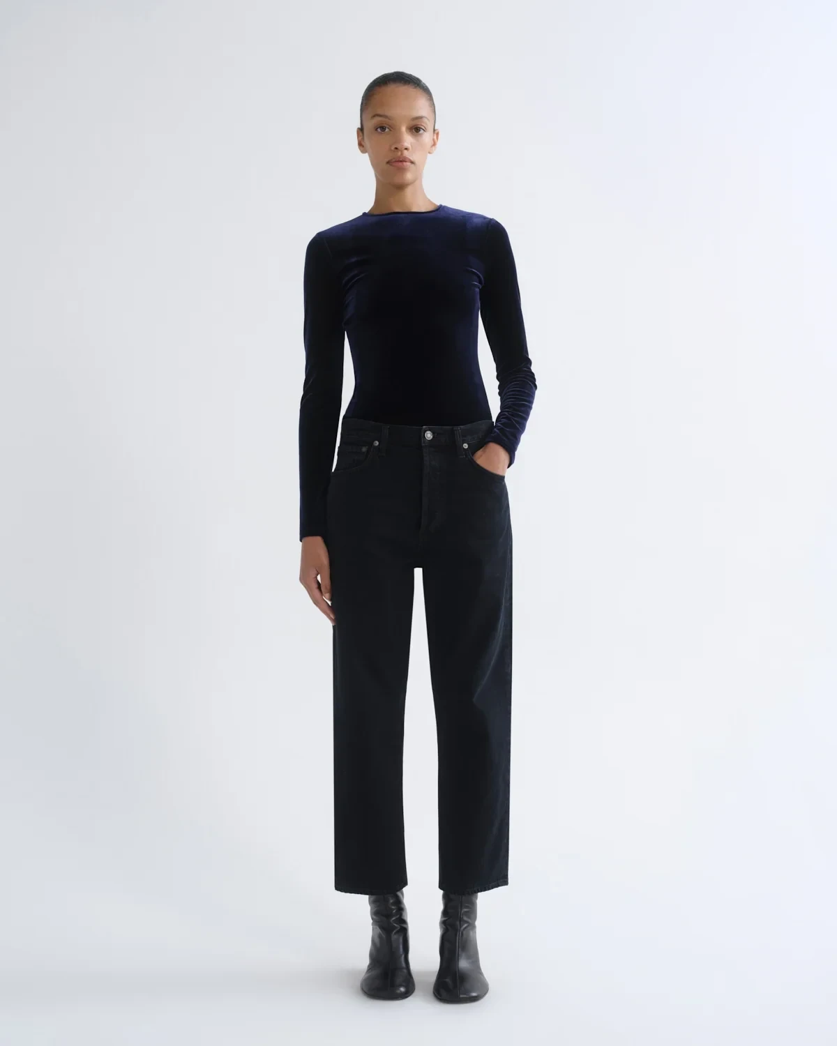 90's Crop Mid Rise Straight in Crushed