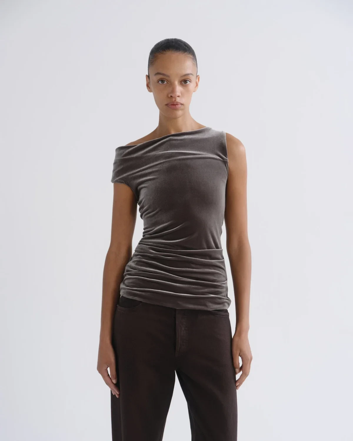 Carlin Top (Velvet) in Truffle