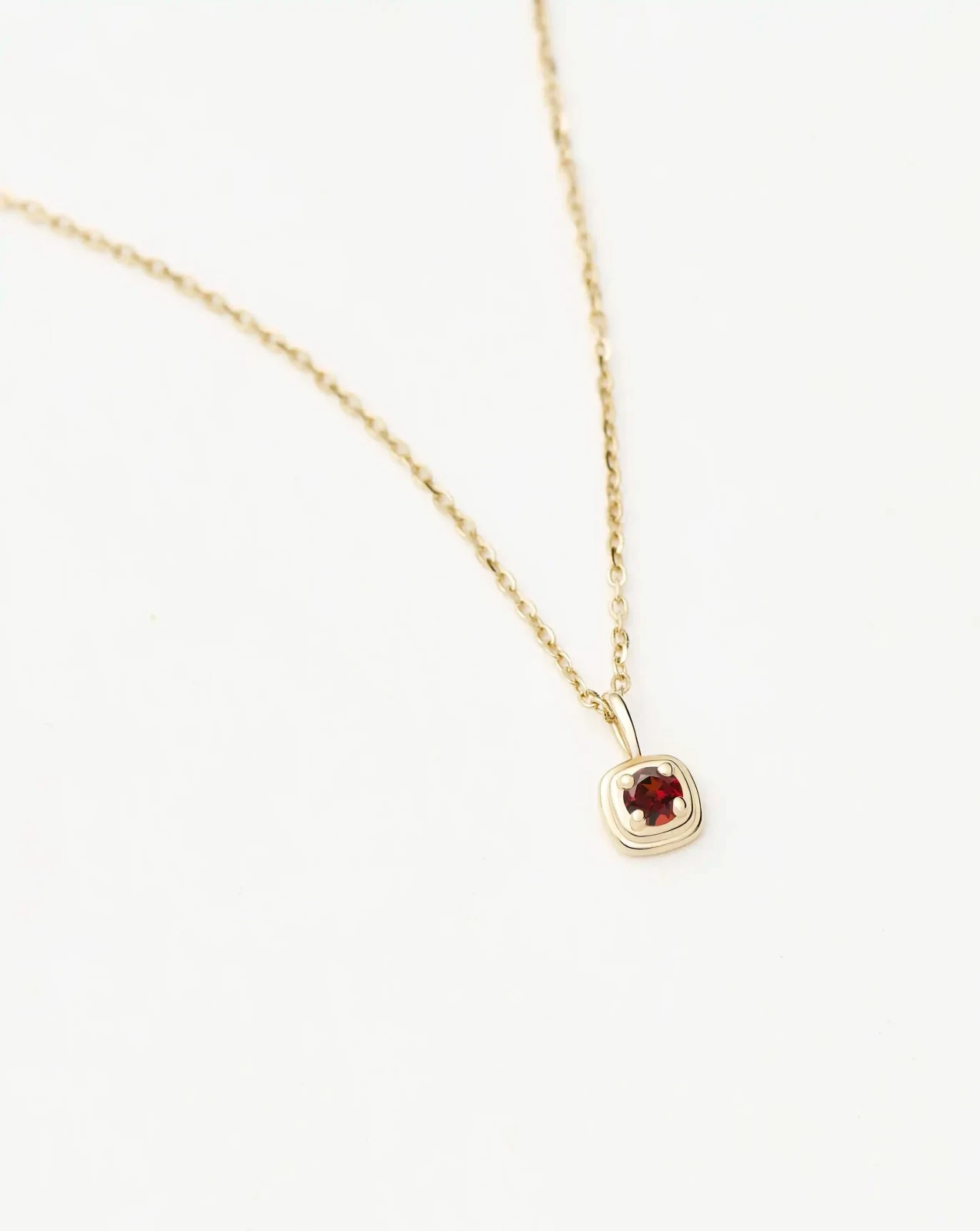 Solid Gold January Birthstone Pendant Necklace | 14ct Solid Gold/Garnet
