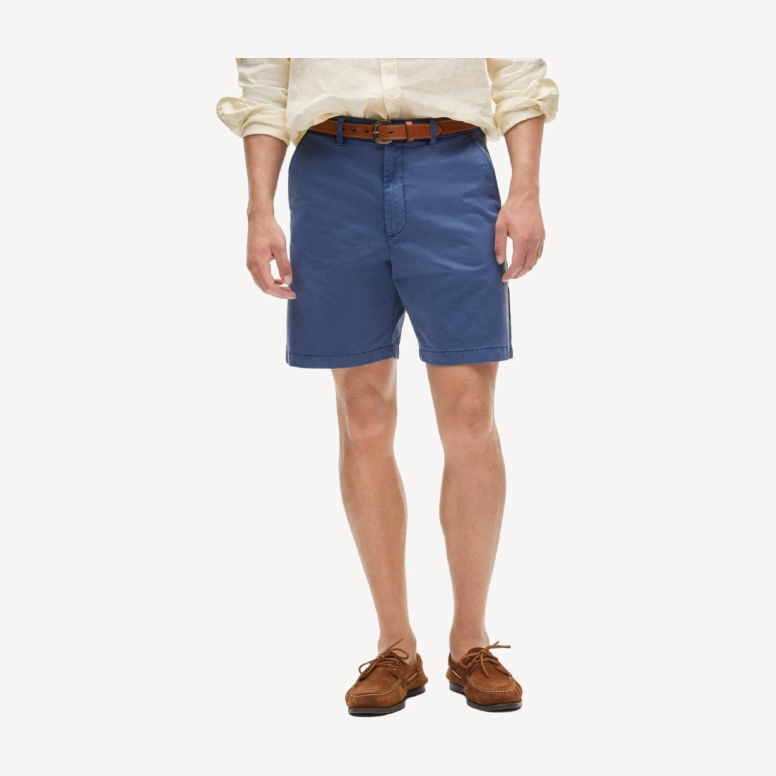 8" Classic chino short