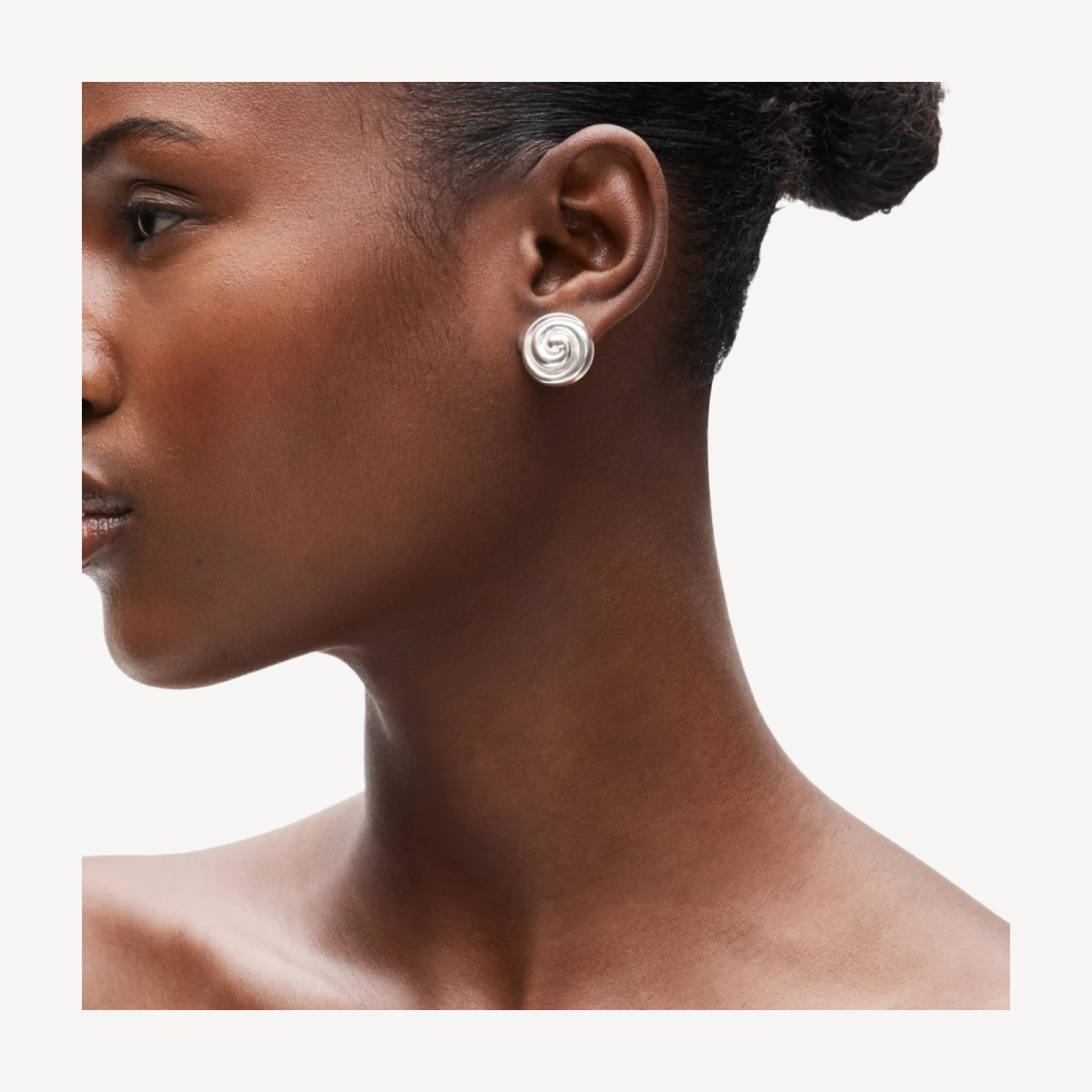 Swirl button earrings