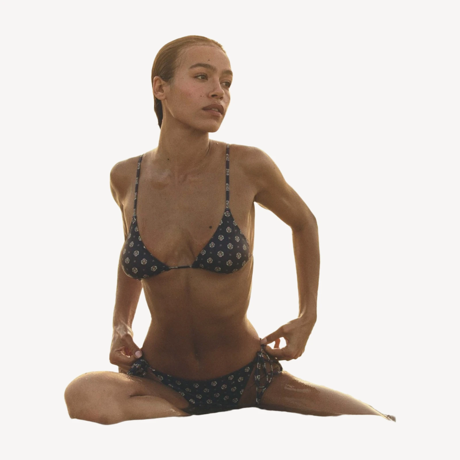 CAPRI BIKINI TOP -- NAVY CADIZ FOULARD