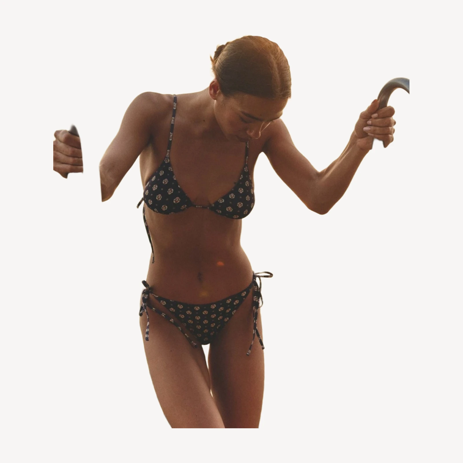CAPRI BIKINI TOP -- NAVY CADIZ FOULARD