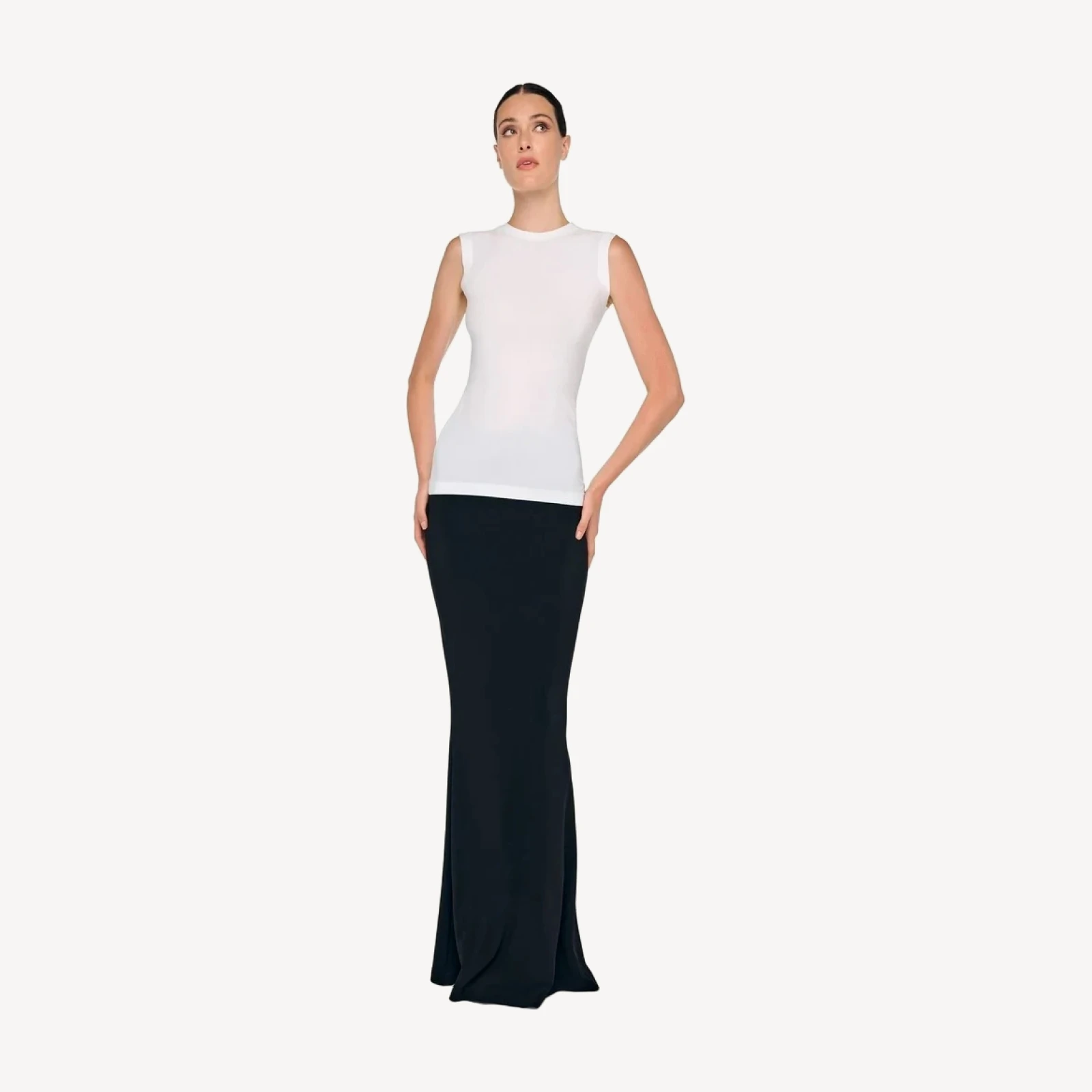 SLEEVELESS TOP