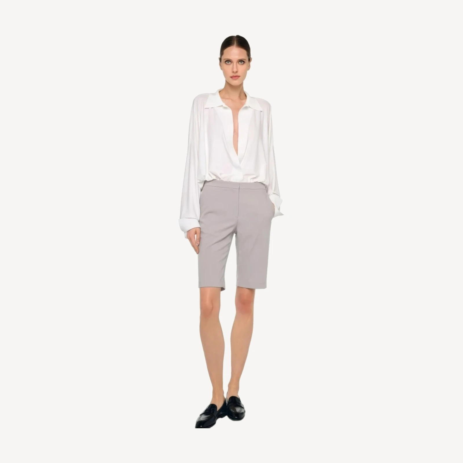 FLAT FRONT BERMUDA SHORT