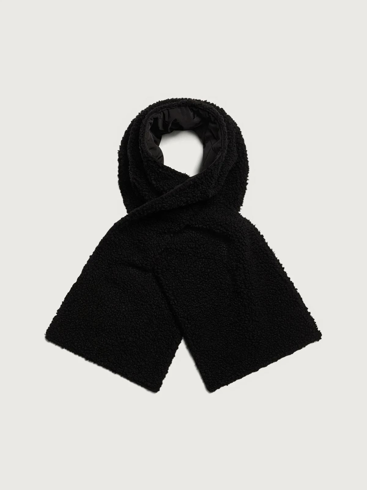 Coronet Quilt Sherpa Scarf