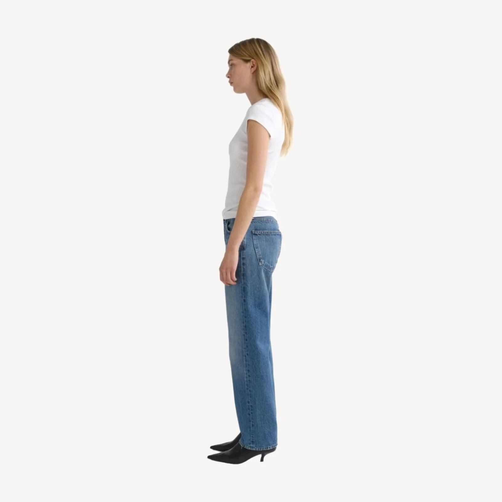 90's Pinch Waist High Rise Straight (Weightless) in Circulate