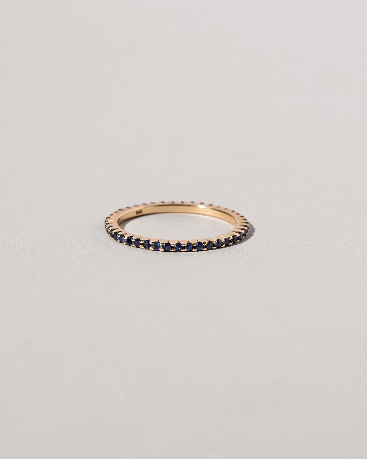 Gear Edge Band in 14k Yellow Gold with Blue Sapphire - sz6.5 x Vault