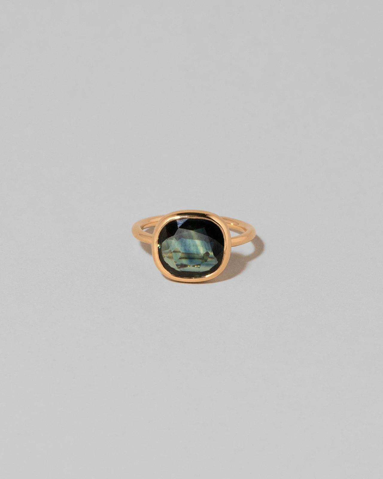 Gusher Ring - Bicolor Blue/Green Sapphire