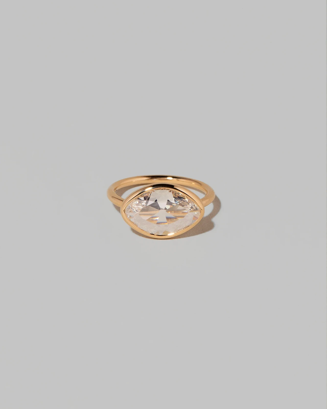Gusher Ring - Grand Oval Diamond