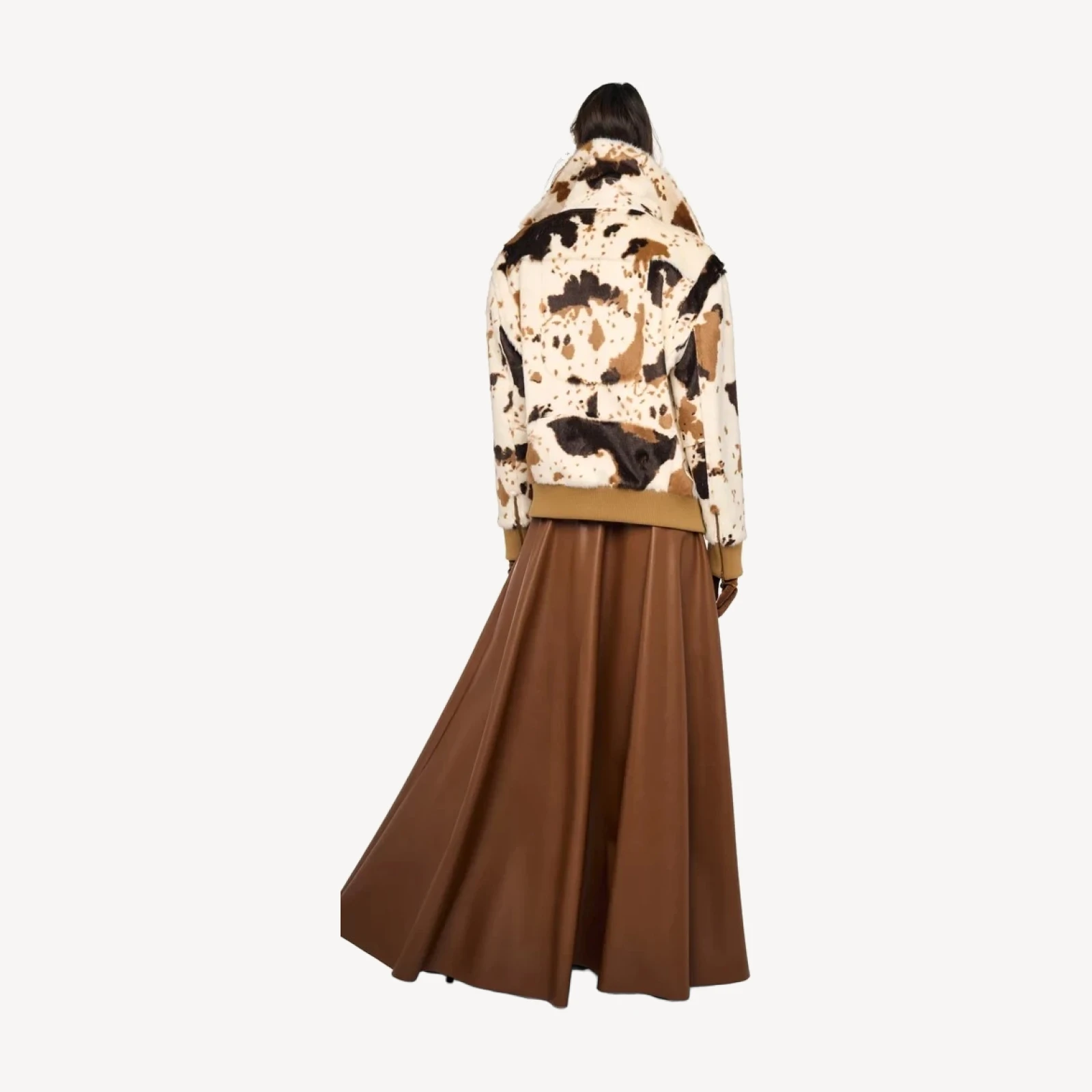 FLARED SKIRT TO FLOOR