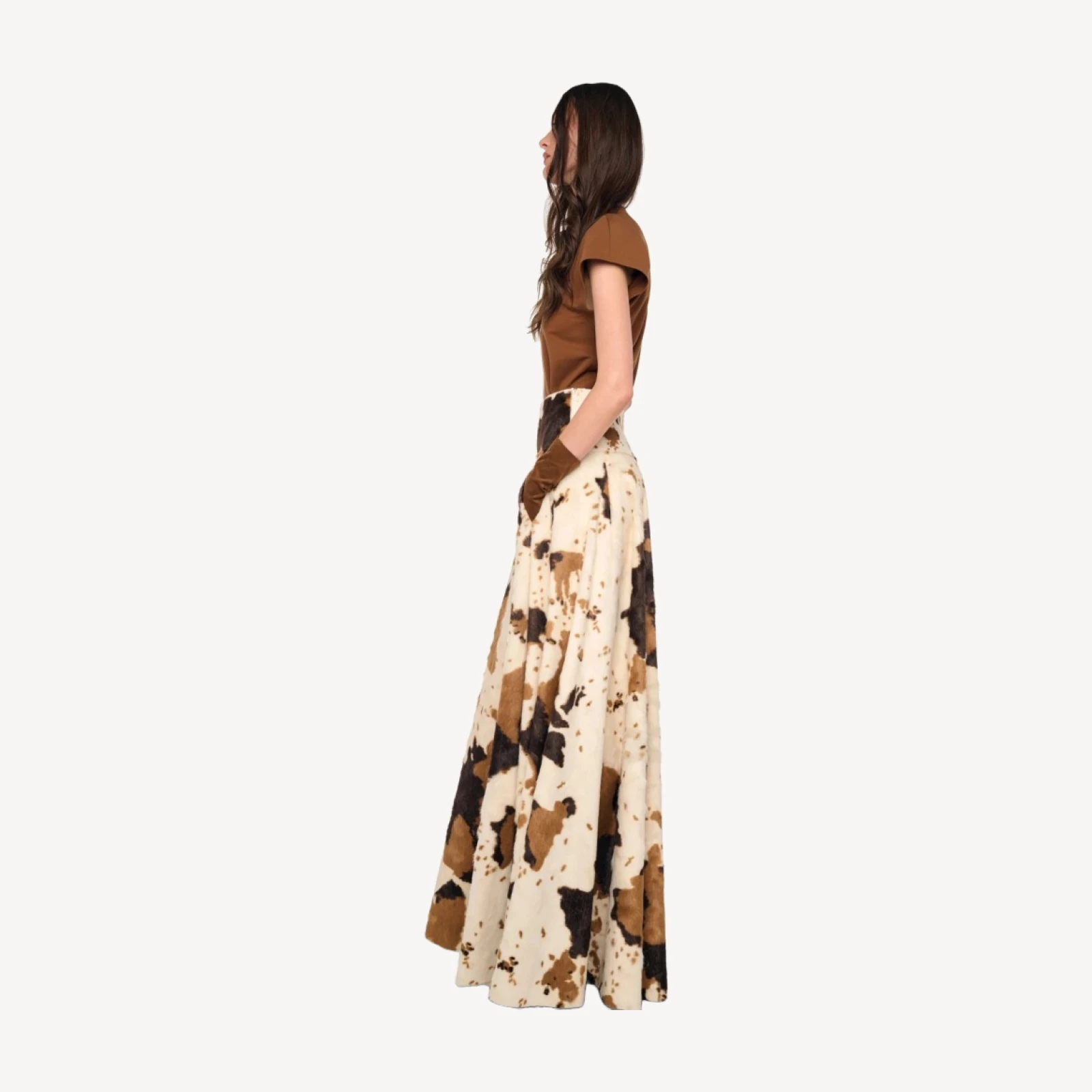 FLARED SKIRT TO FLOOR