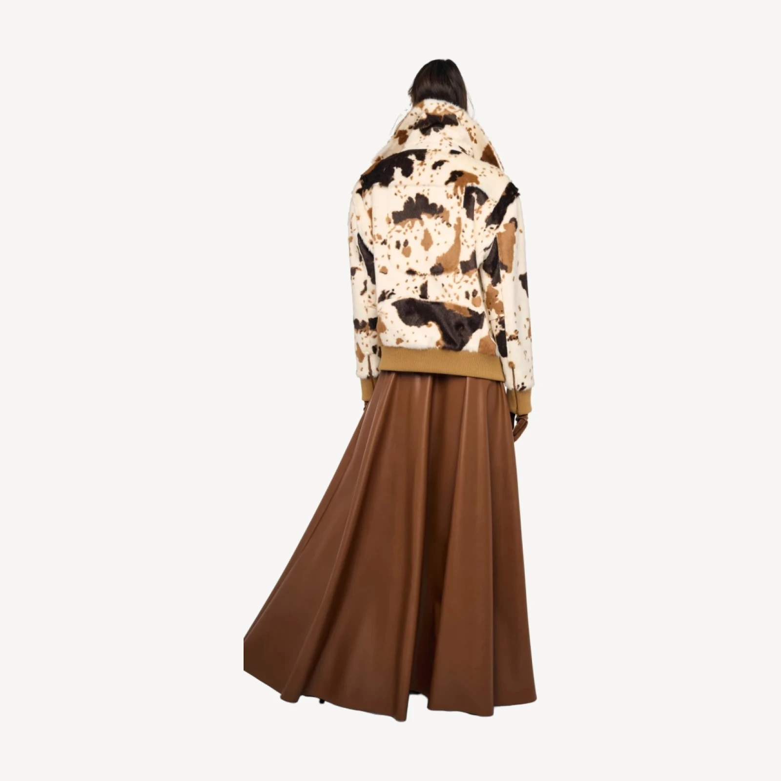 FLARED SKIRT TO FLOOR