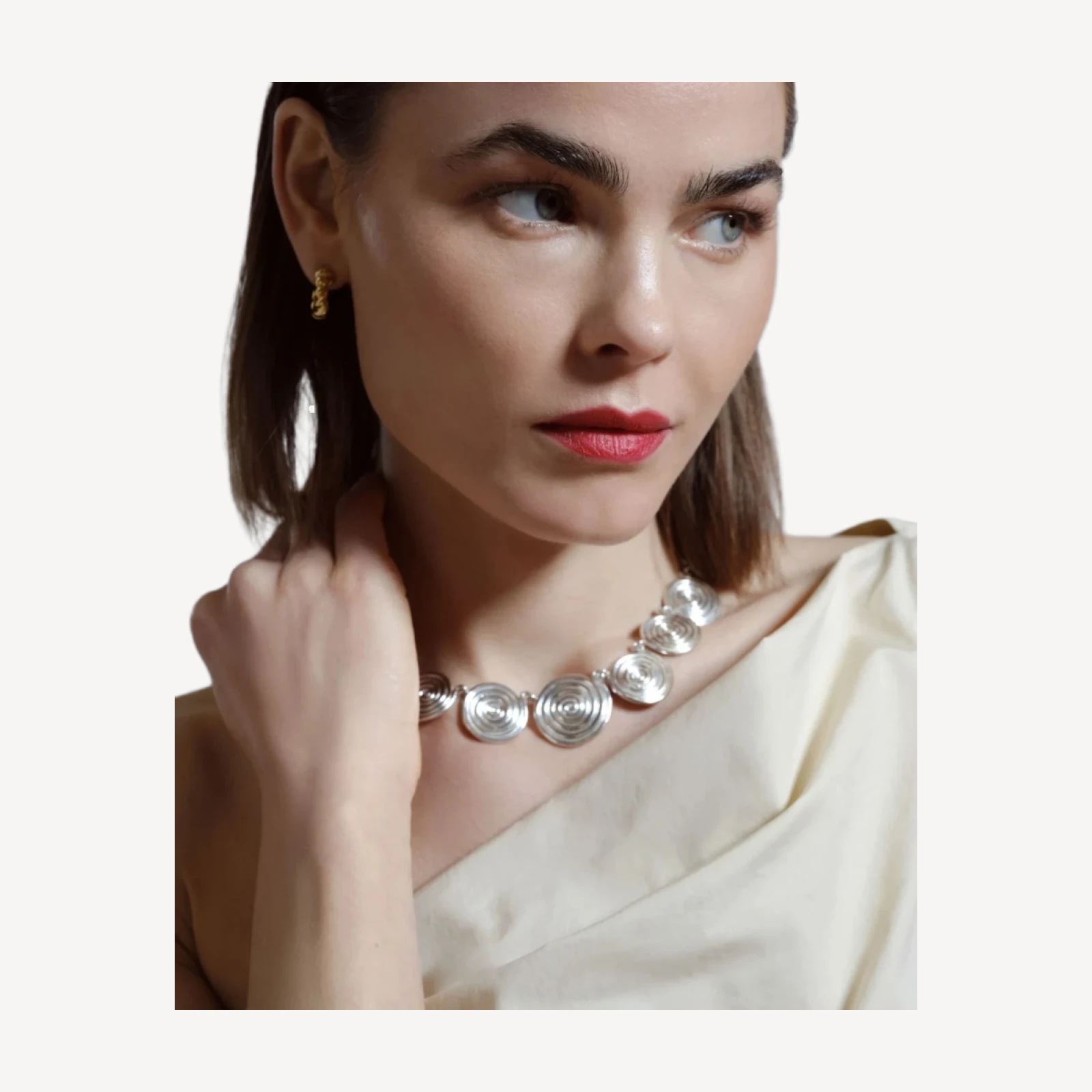 Serpentinite Necklace - Solid Gold