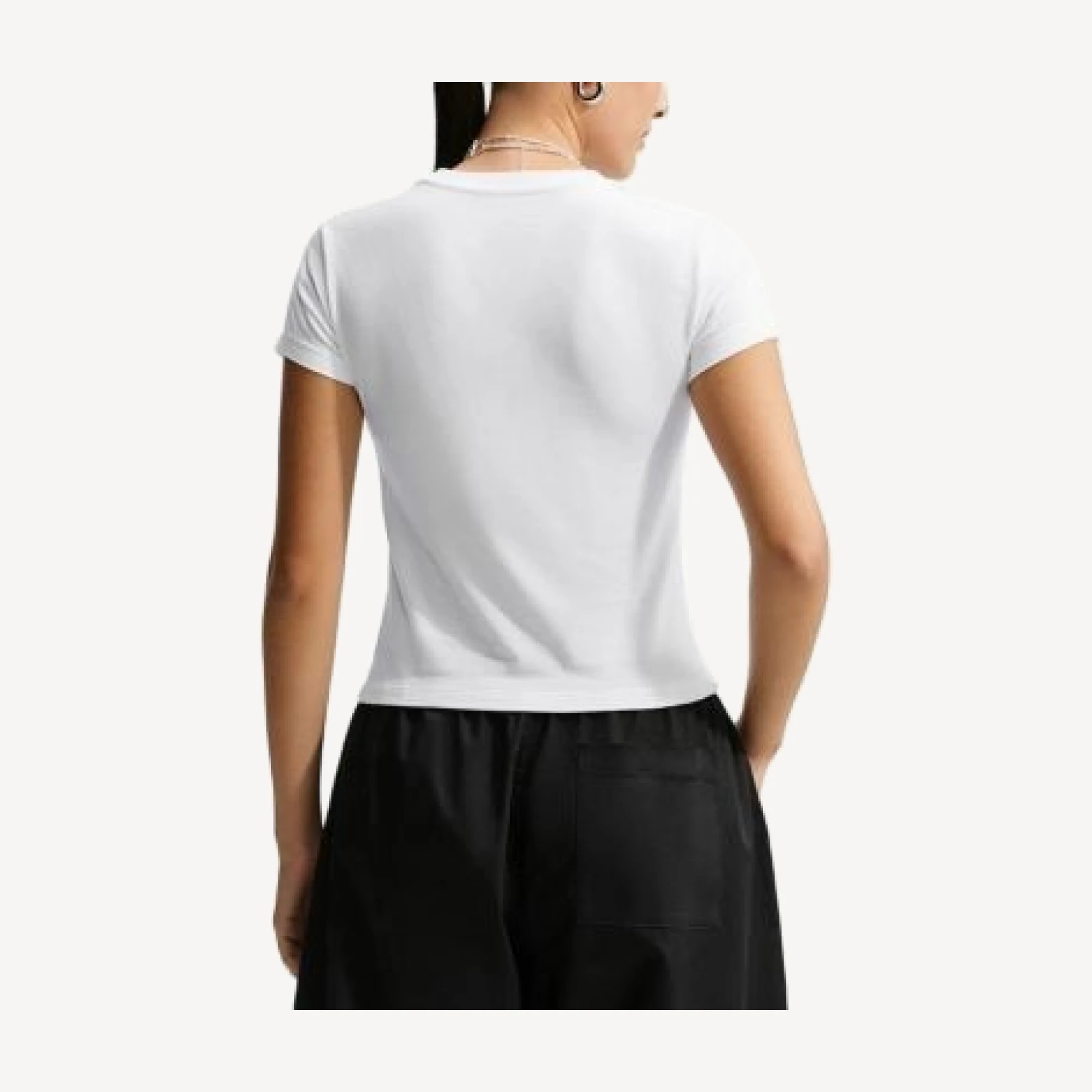 Nike Sportswear Chill Knit Slim Cropped T-Shirt