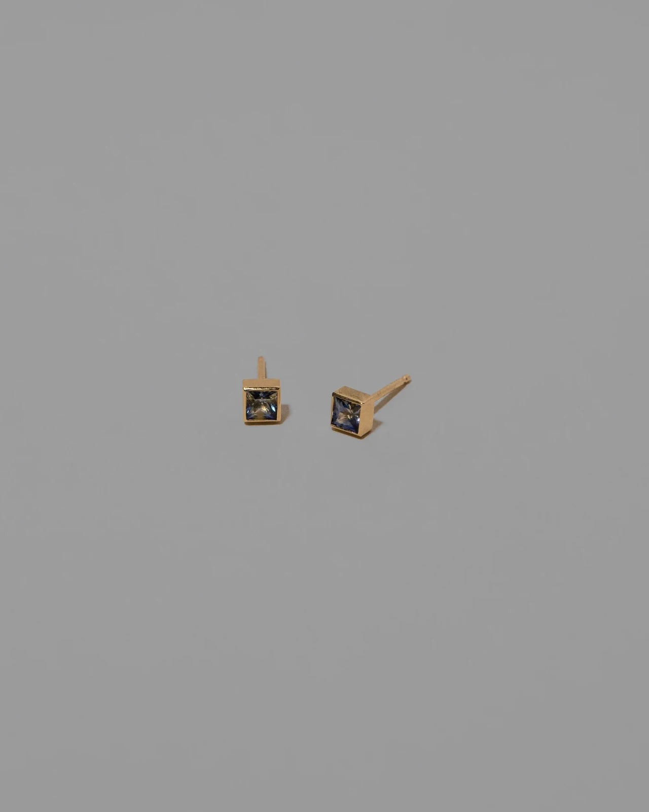 Square Frame Stud Earrings - Petite Bicolor Blue Sapphire