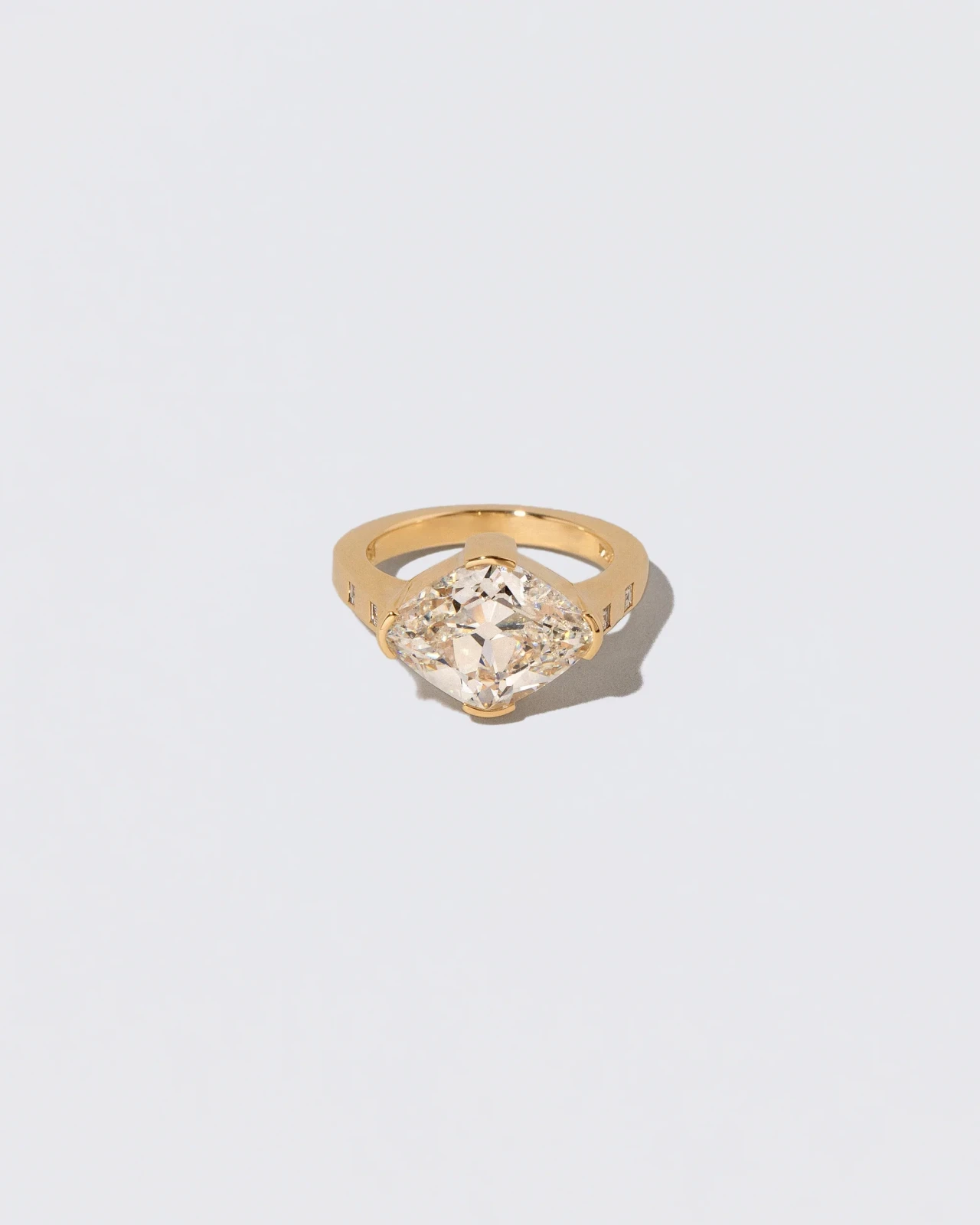 Narcissus Ring