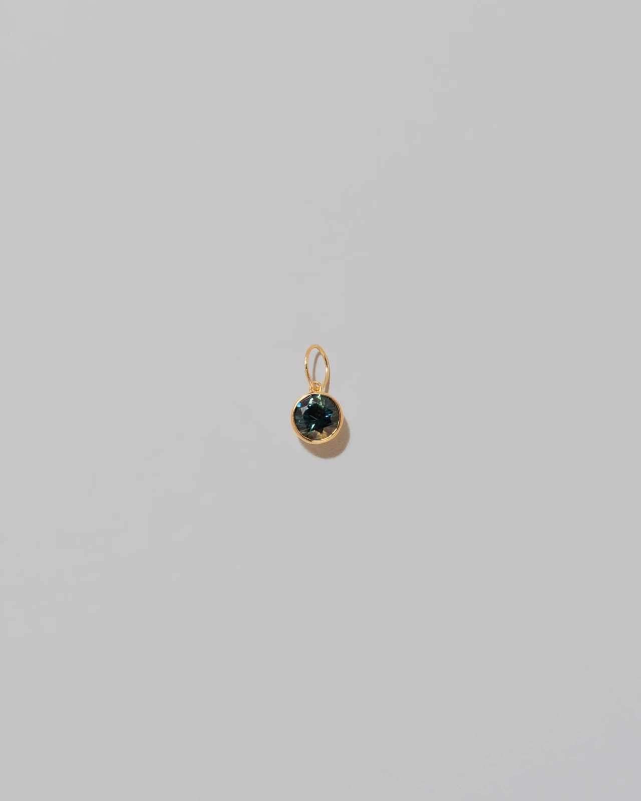 Bicolor Sapphire Pendant