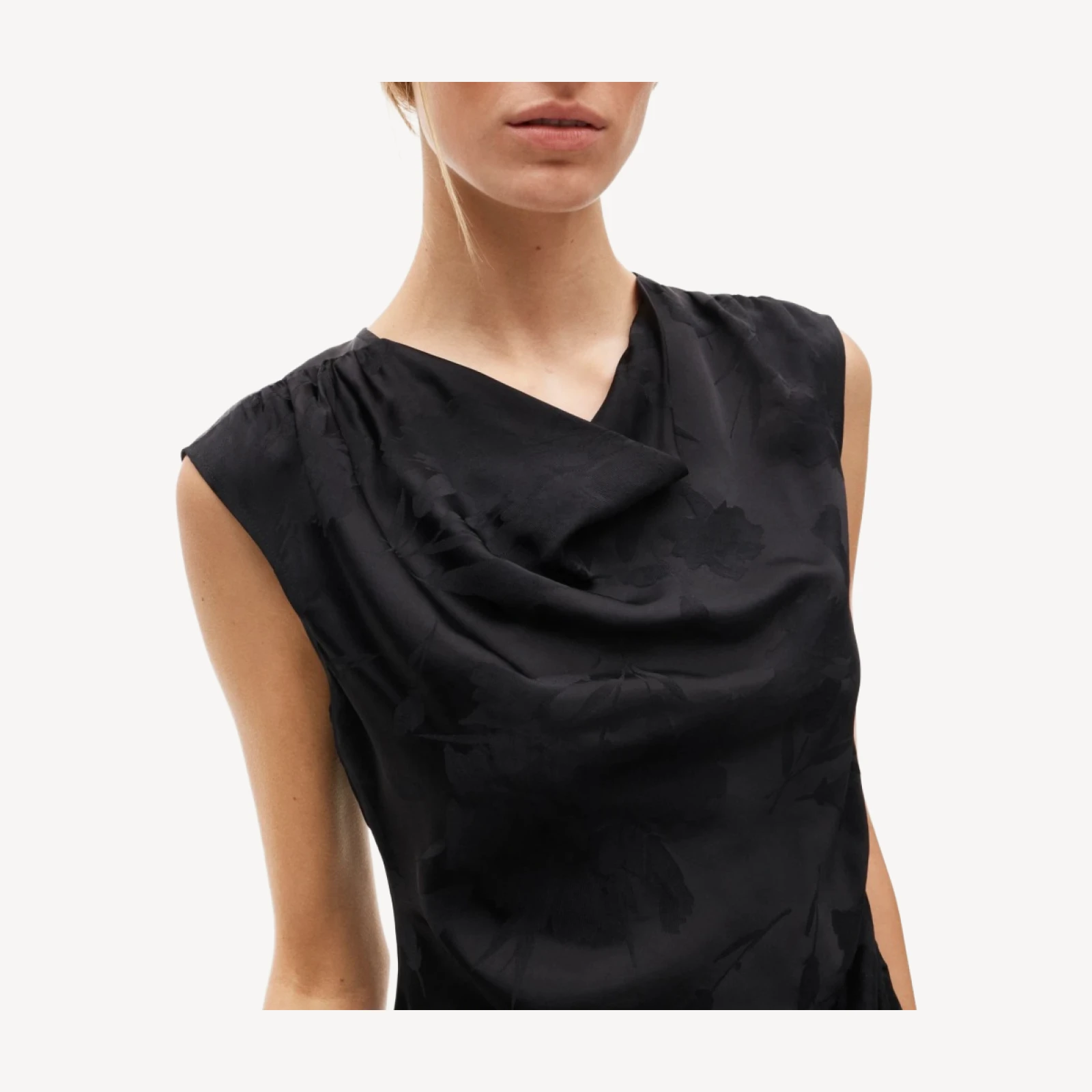Cowlneck shell top in viscose jacquard