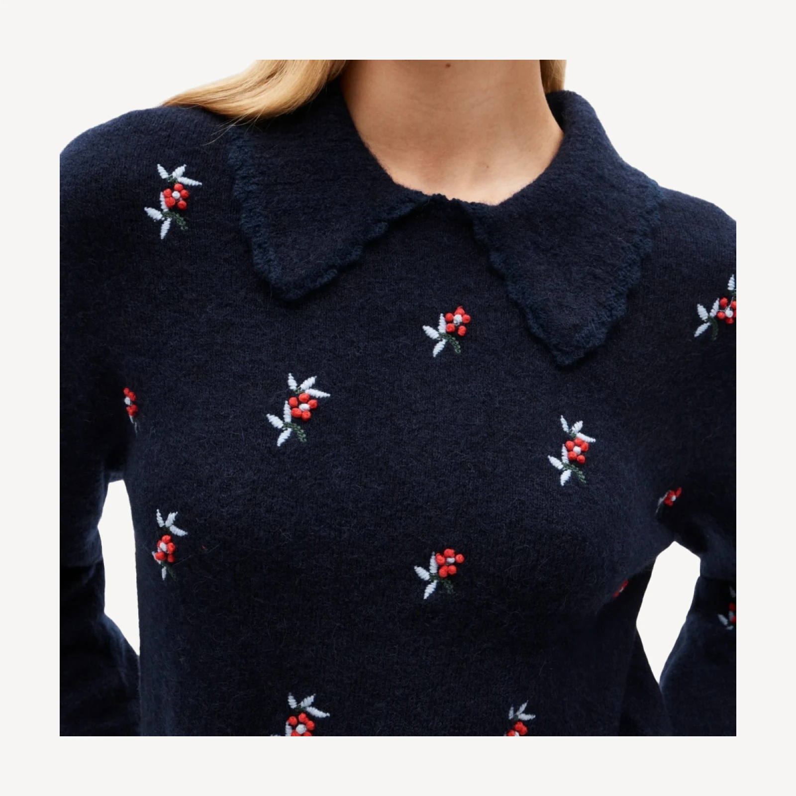 Tipped-collar sweater in alpaca blend with floral embroidery