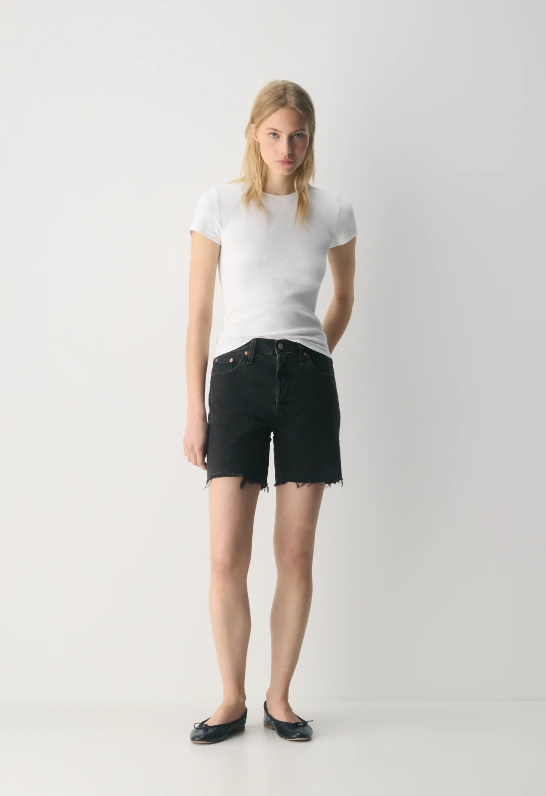 Levi's 501 Mid Thigh Jean Short