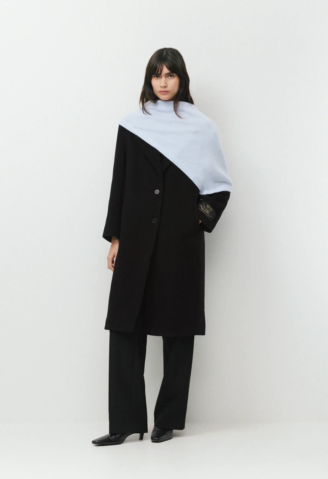 Essential Cashmere Key Medium Scarf