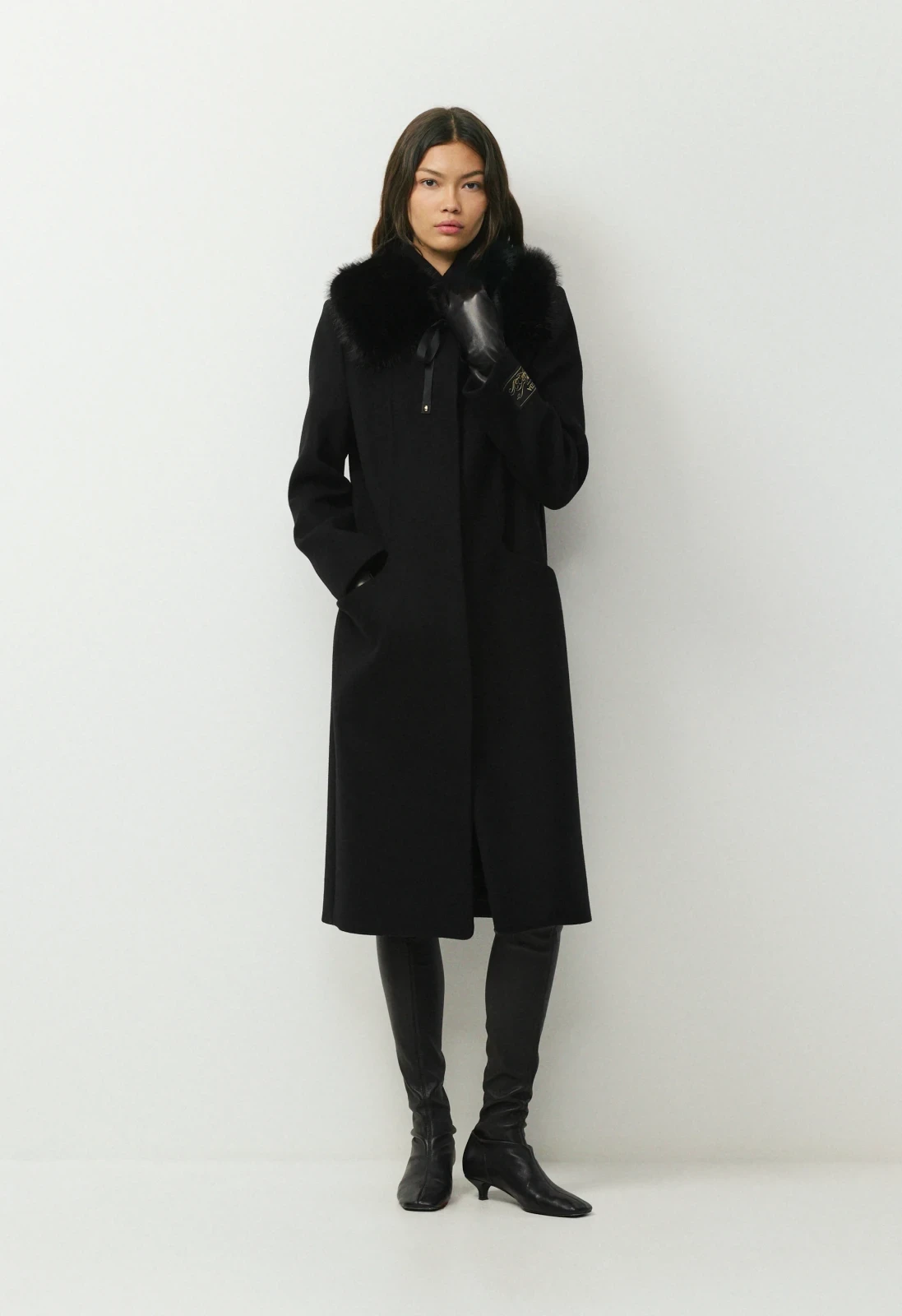 Murren Collar