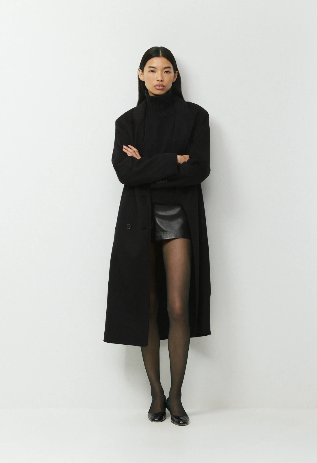 Mirabelle Short - UnReal Leather