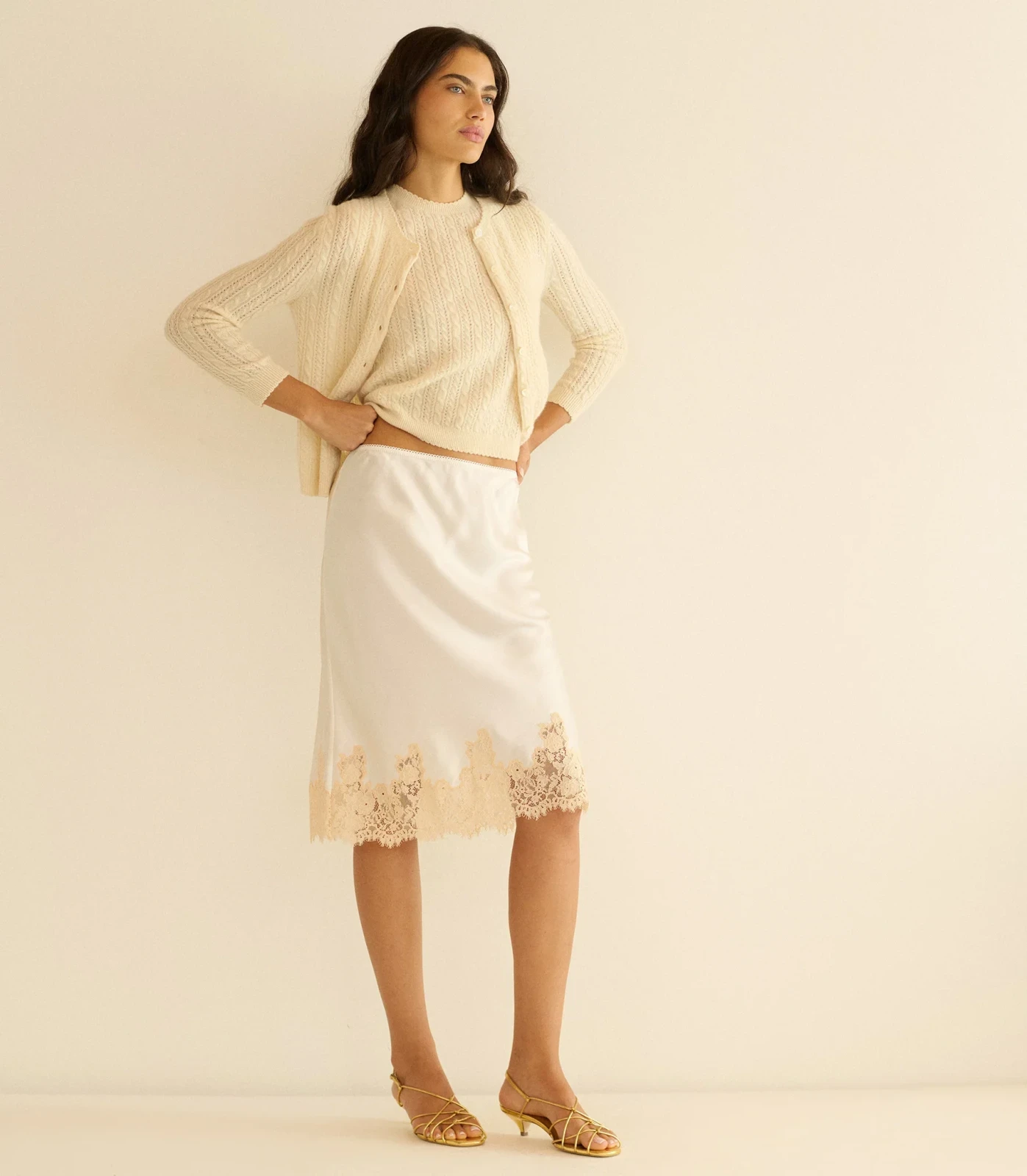 DANAE CASHMERE CABLE CARDIGAN -- DOGWOOD