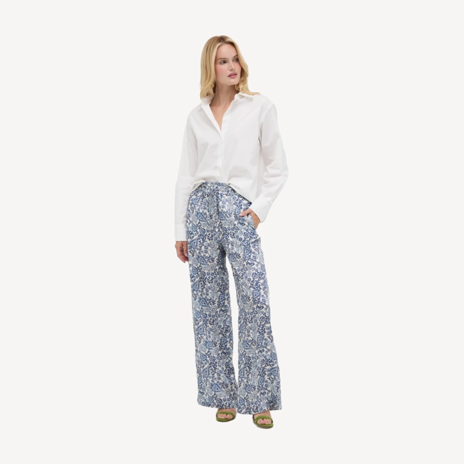 The Maxime Pant - Chedworth Paisley Blue
