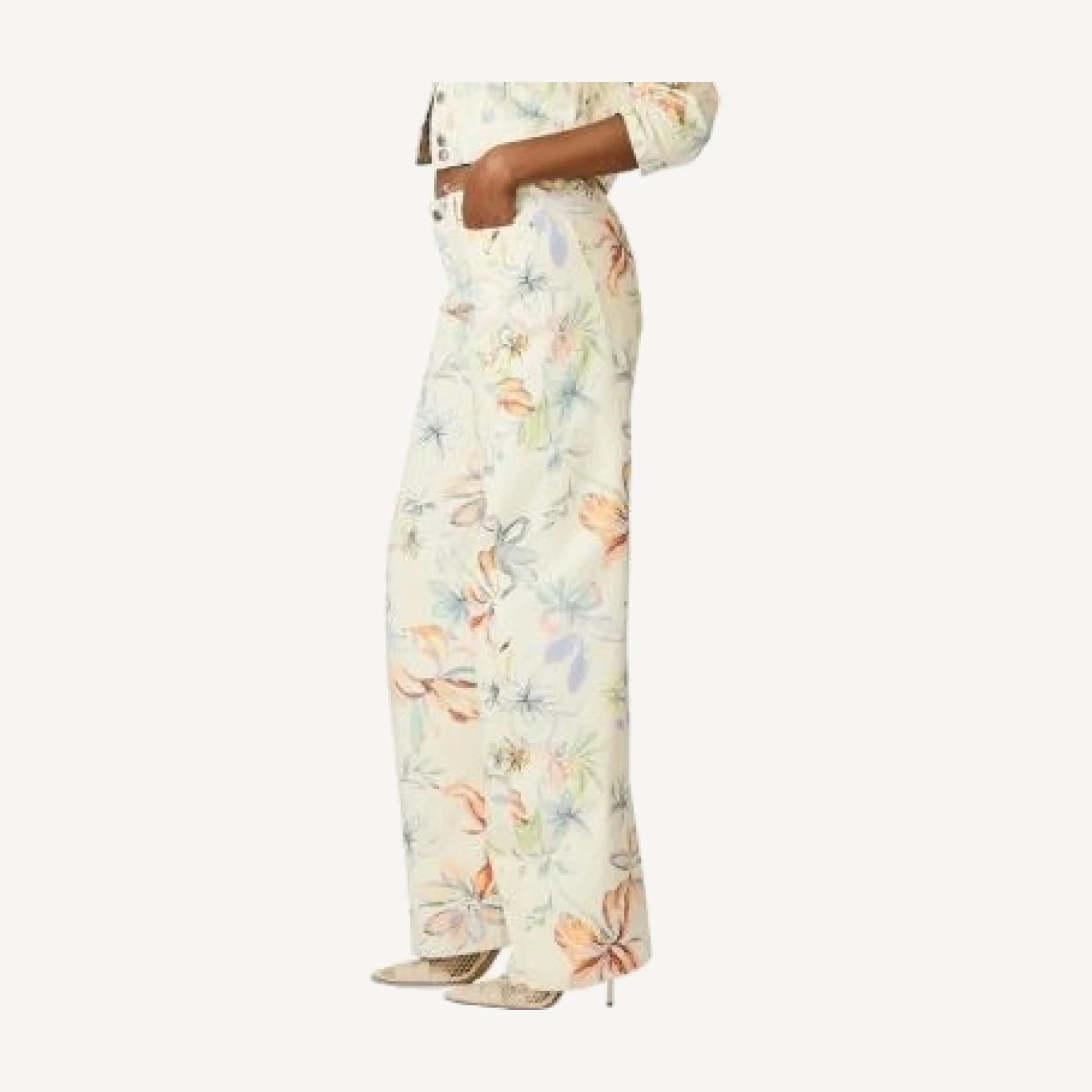 Steve Madden Rori Floral Barrel Leg Jeans in Vintage Ivory